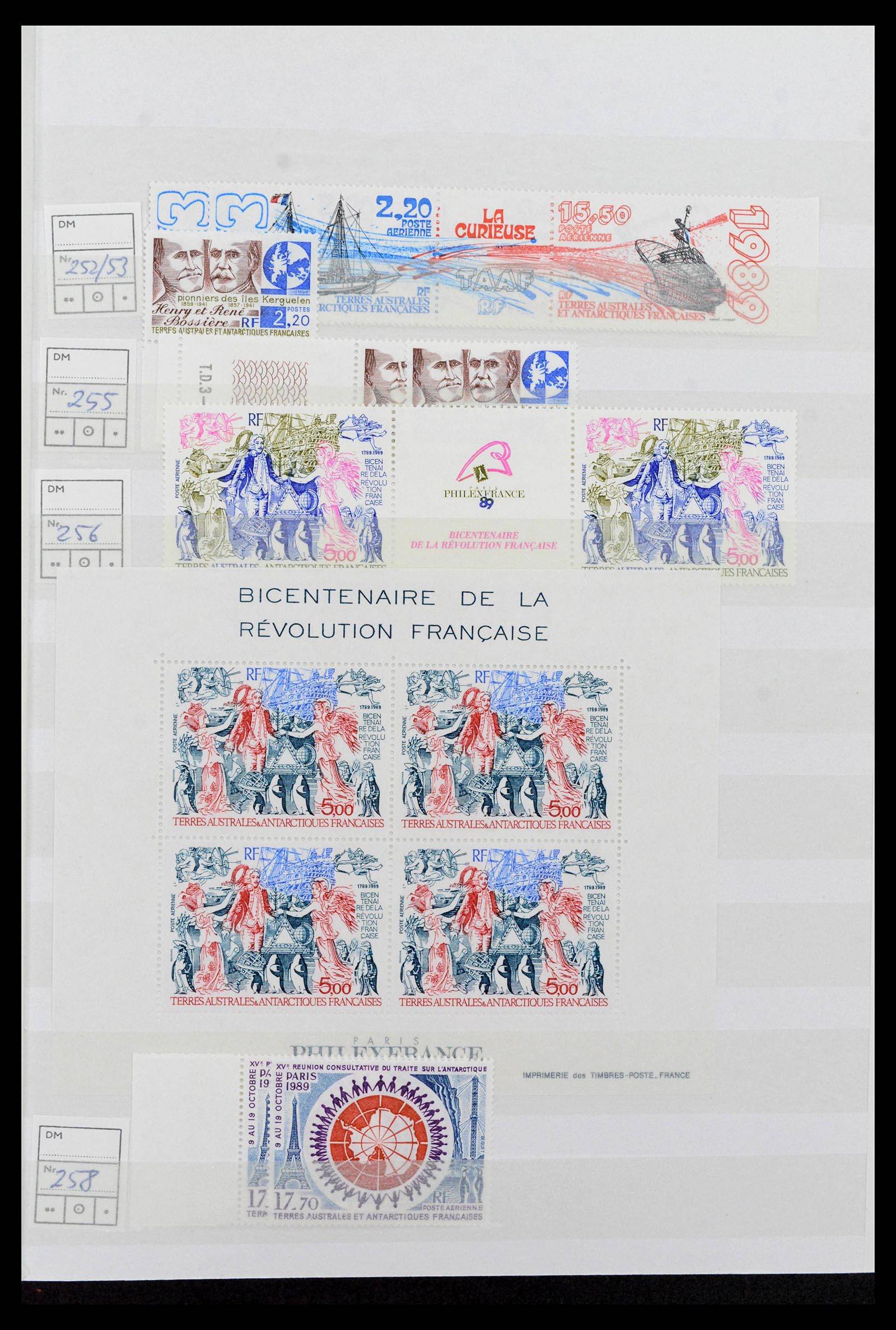 38999 0012 - Stamp collection 38999 French and British Antarctica 1956-2003.