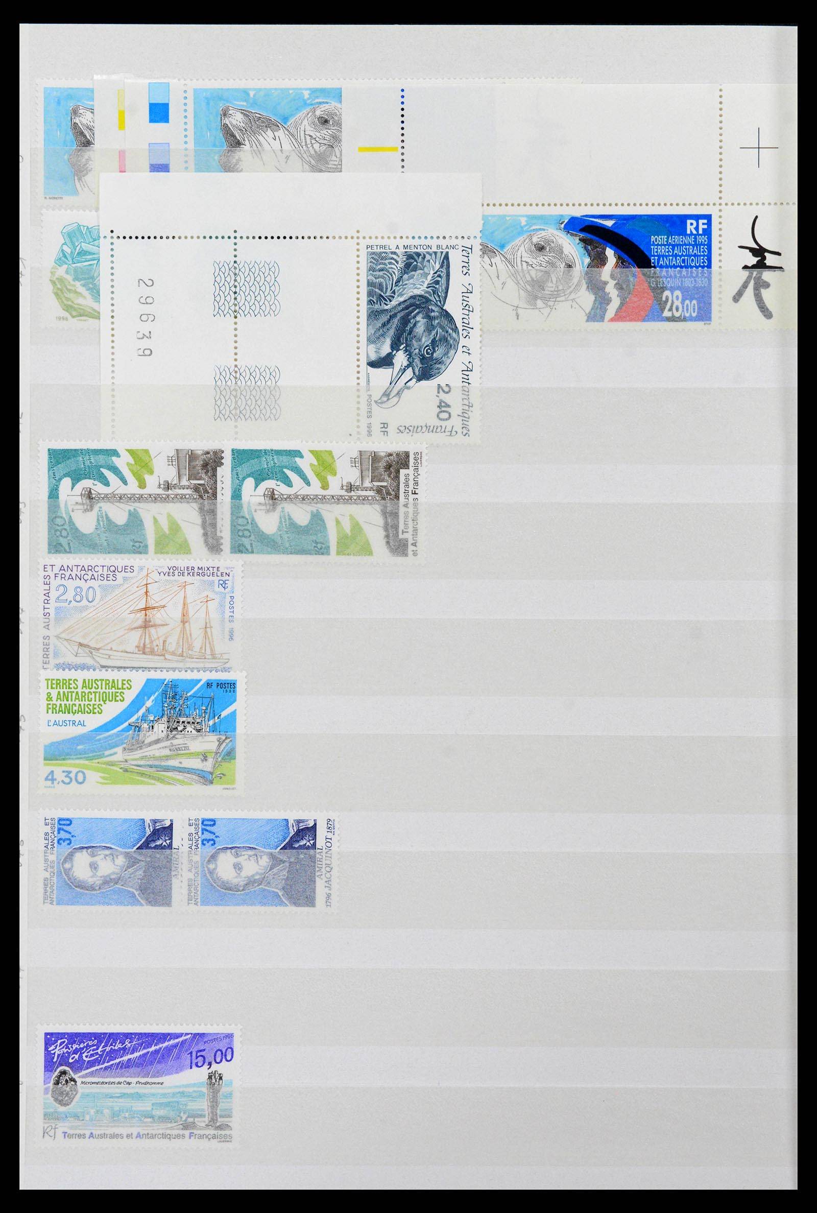 38999 0021 - Stamp collection 38999 French and British Antarctica 1956-2003.