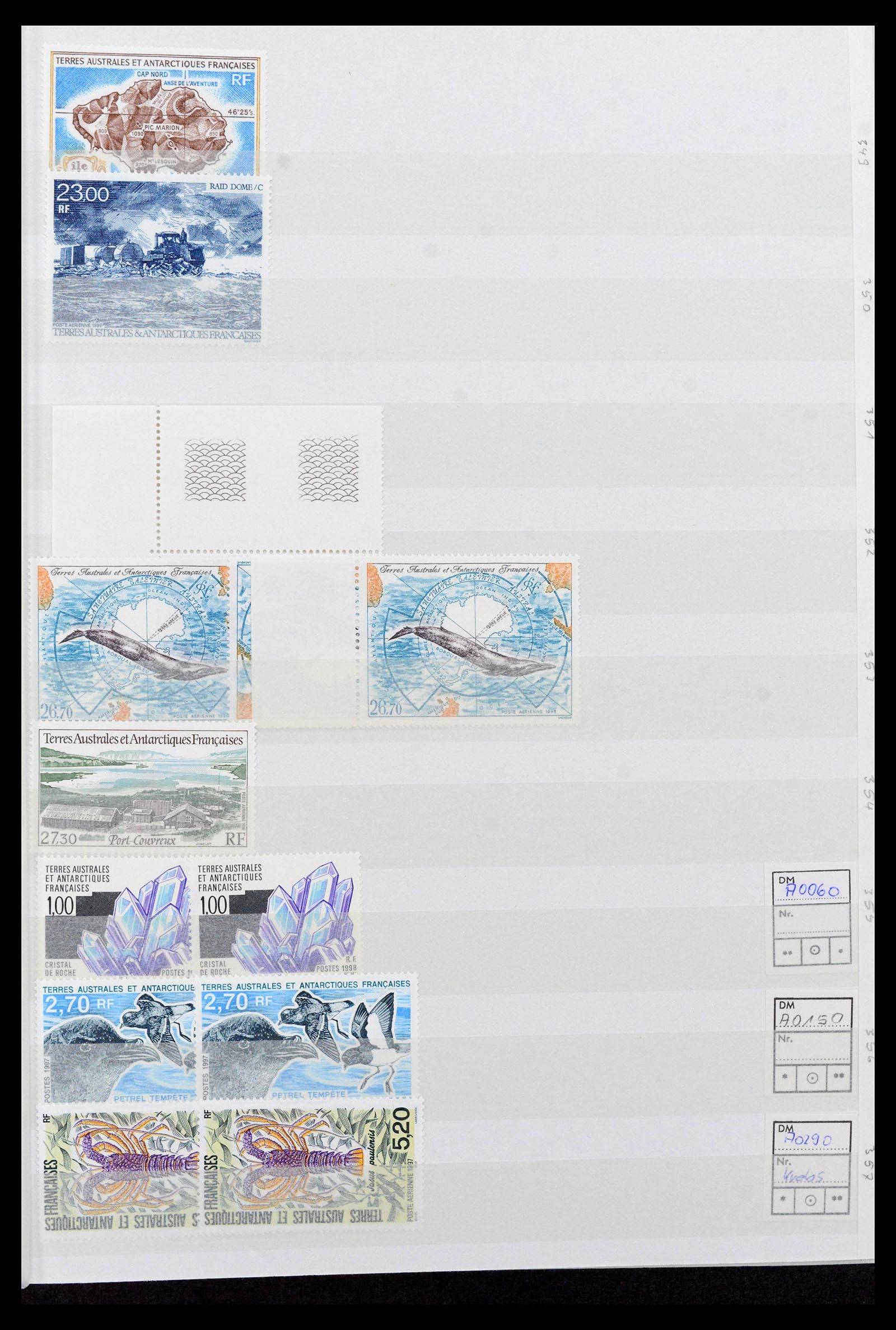 38999 0022 - Stamp collection 38999 French and British Antarctica 1956-2003.