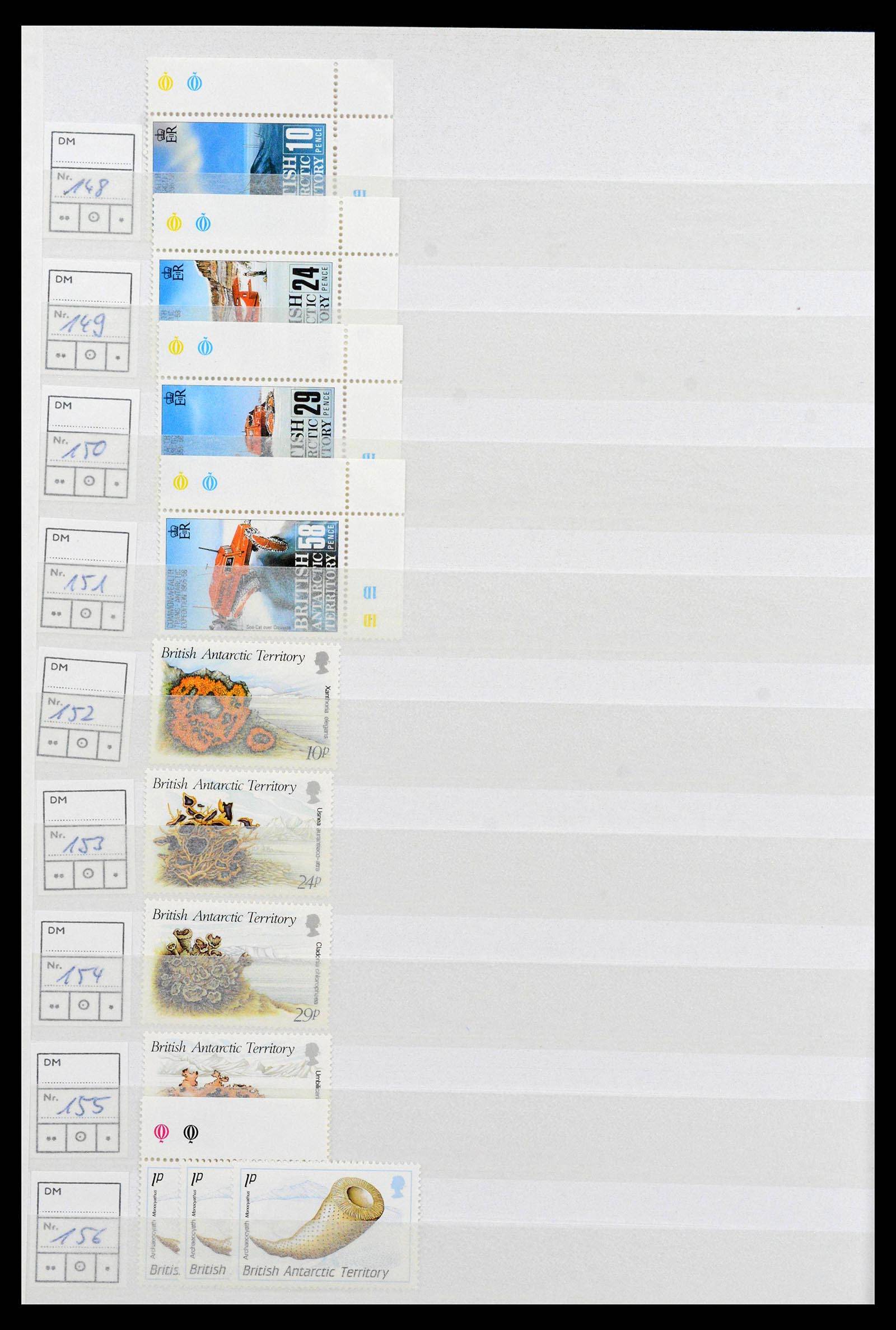 38999 0043 - Stamp collection 38999 French and British Antarctica 1956-2003.