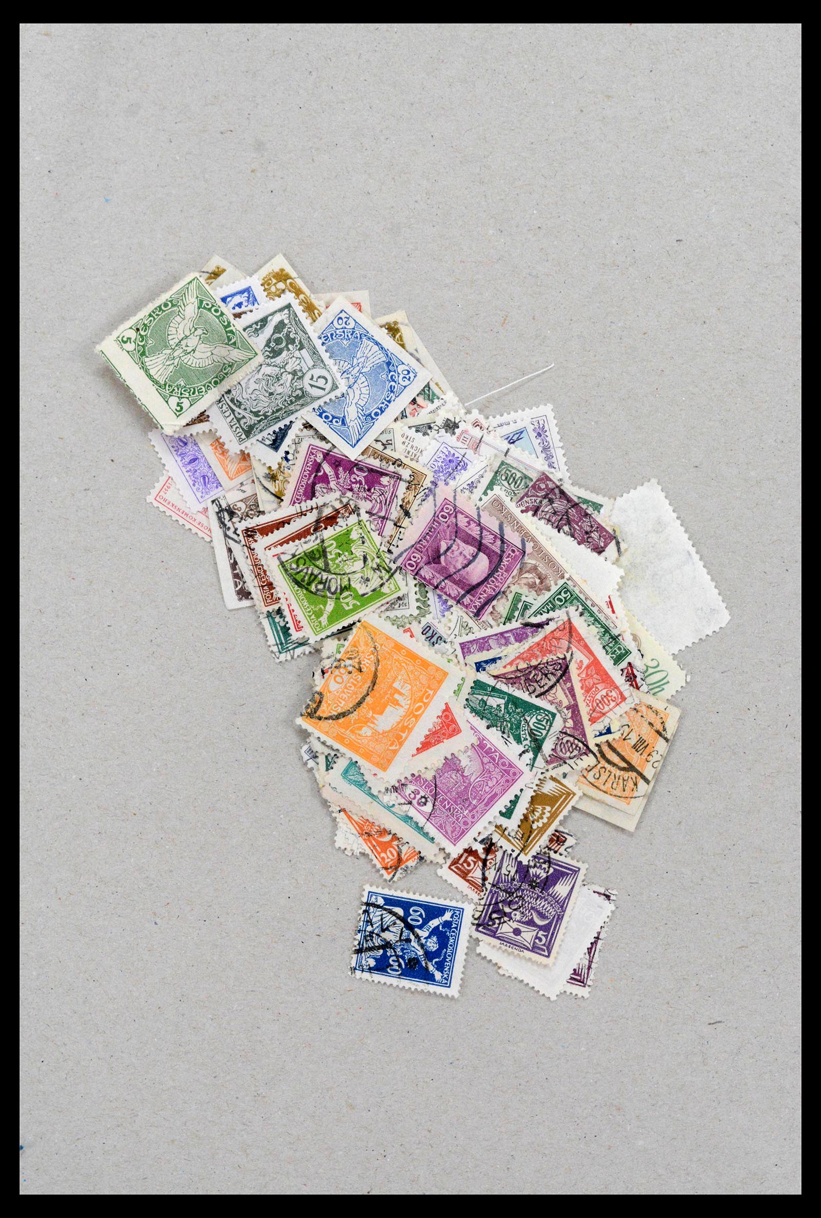 39165 0049 - Postzegelverzameling 39165 Tsjechoslowakije gespecialiseerd 1919-1970