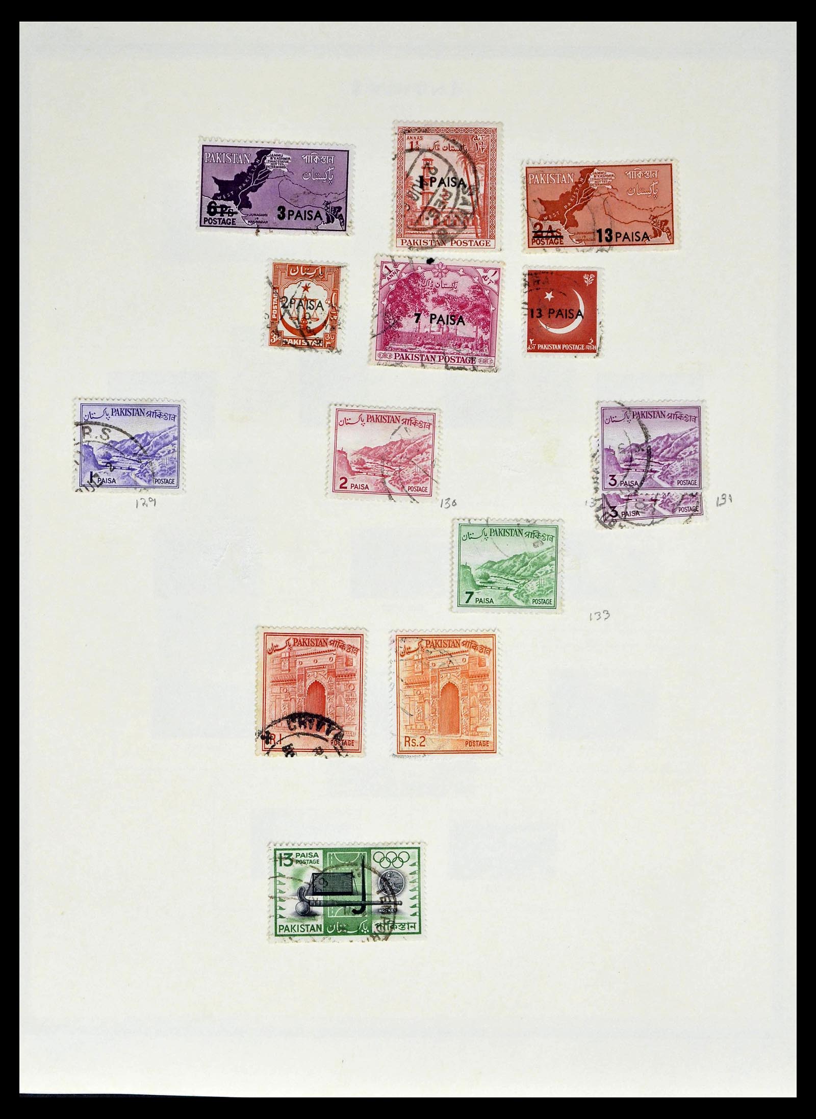 39177 0015 - Postzegelverzameling 39177 Pakistan 1947-1980.