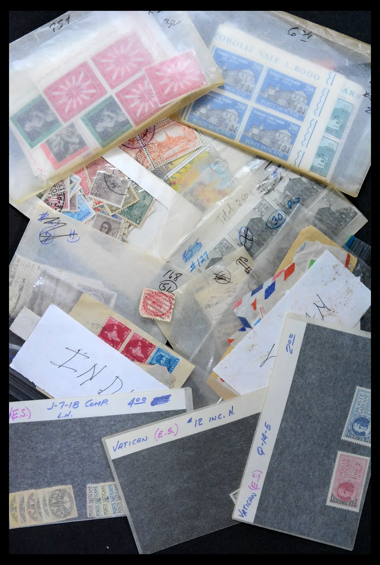 39182 0003 - Stamp collection 39182 Vaticaan 1929-2010.