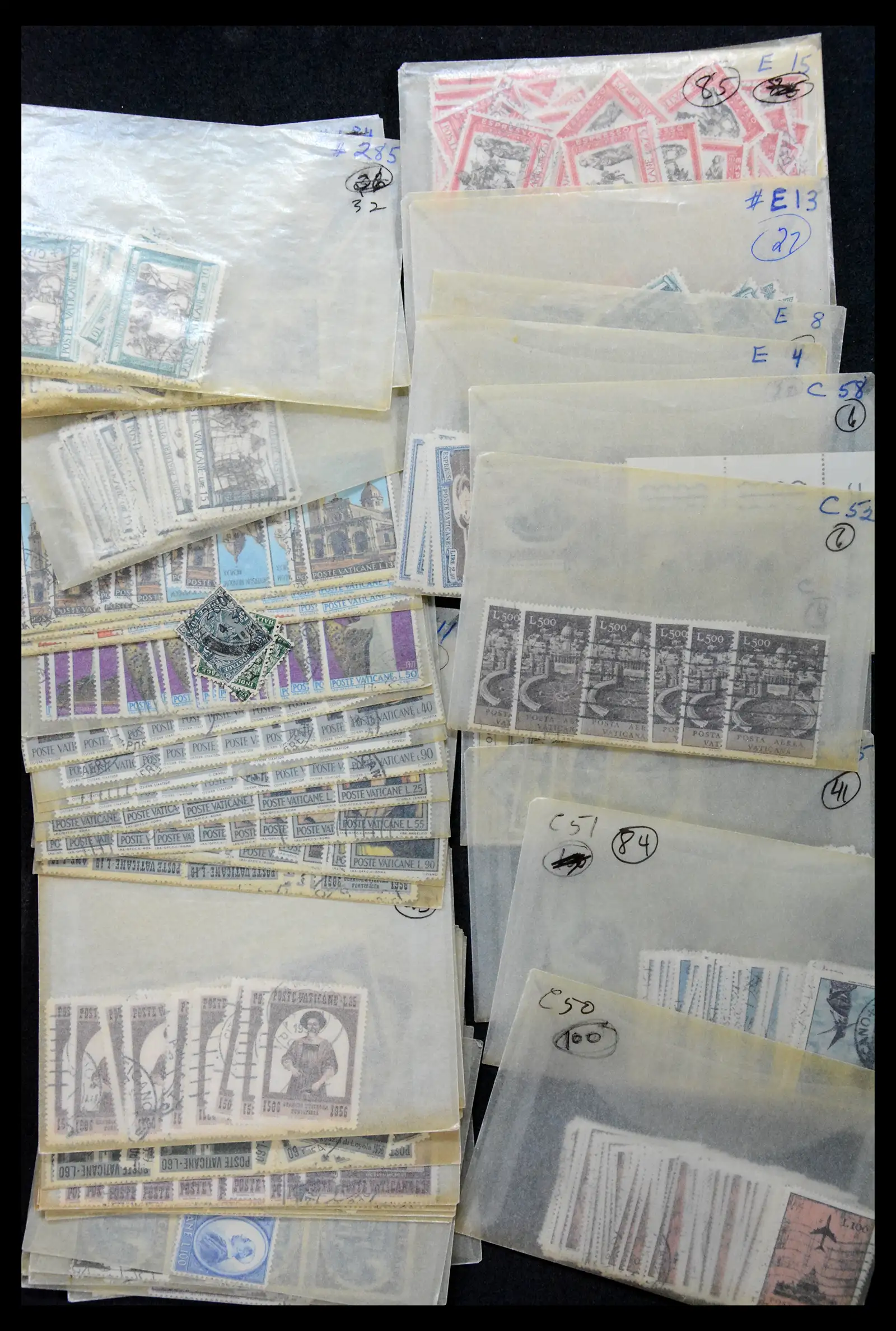 39182 0005 - Stamp collection 39182 Vaticaan 1929-2010.