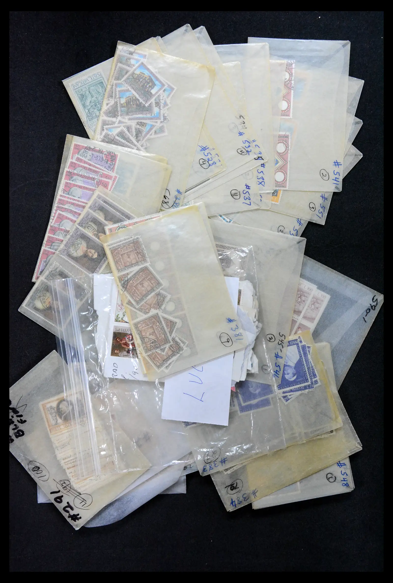 39182 0011 - Stamp collection 39182 Vaticaan 1929-2010.