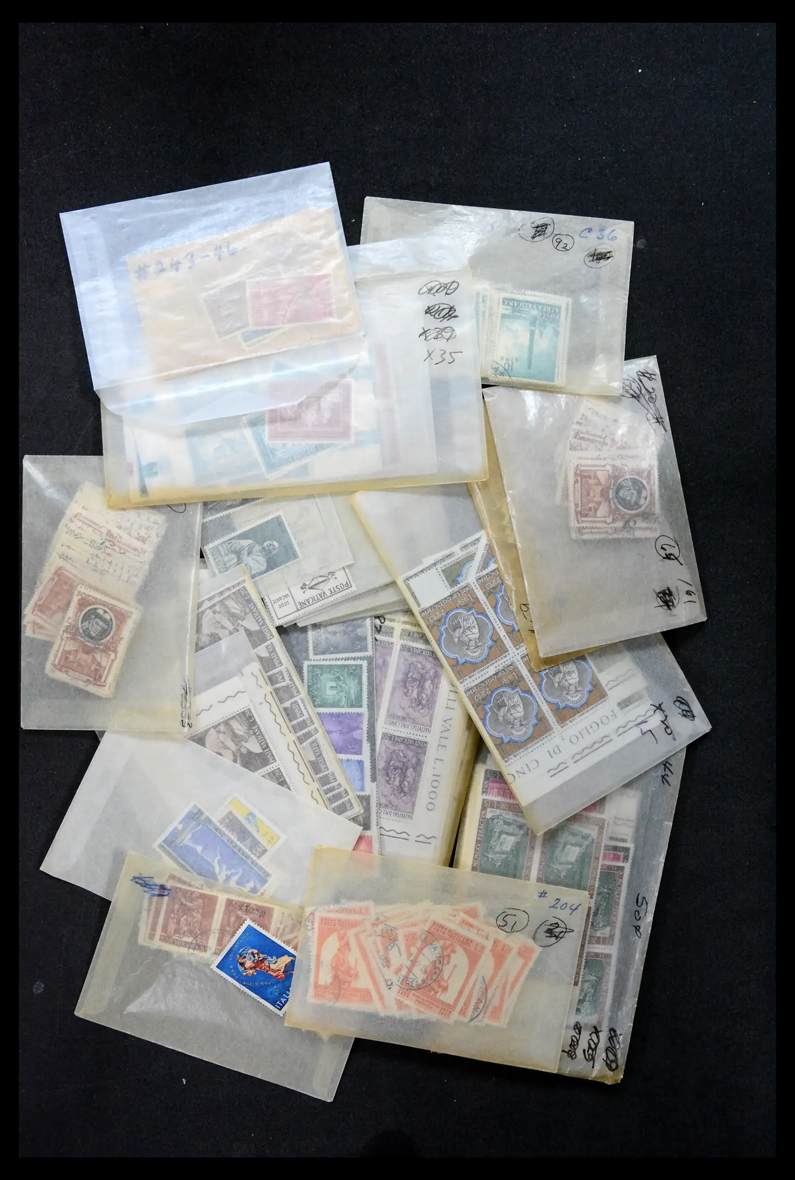39182 0016 - Stamp collection 39182 Vaticaan 1929-2010.