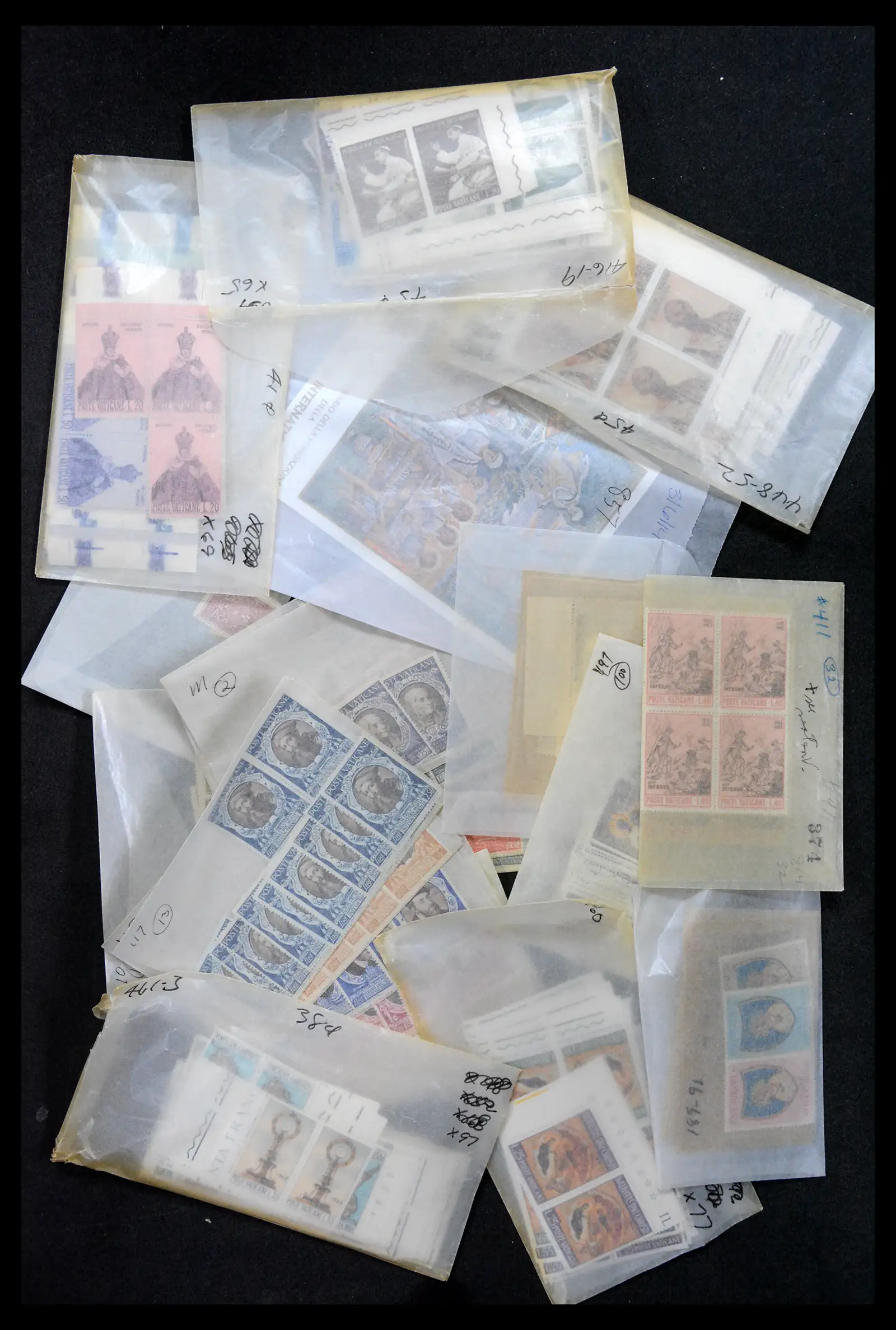 39182 0019 - Stamp collection 39182 Vaticaan 1929-2010.