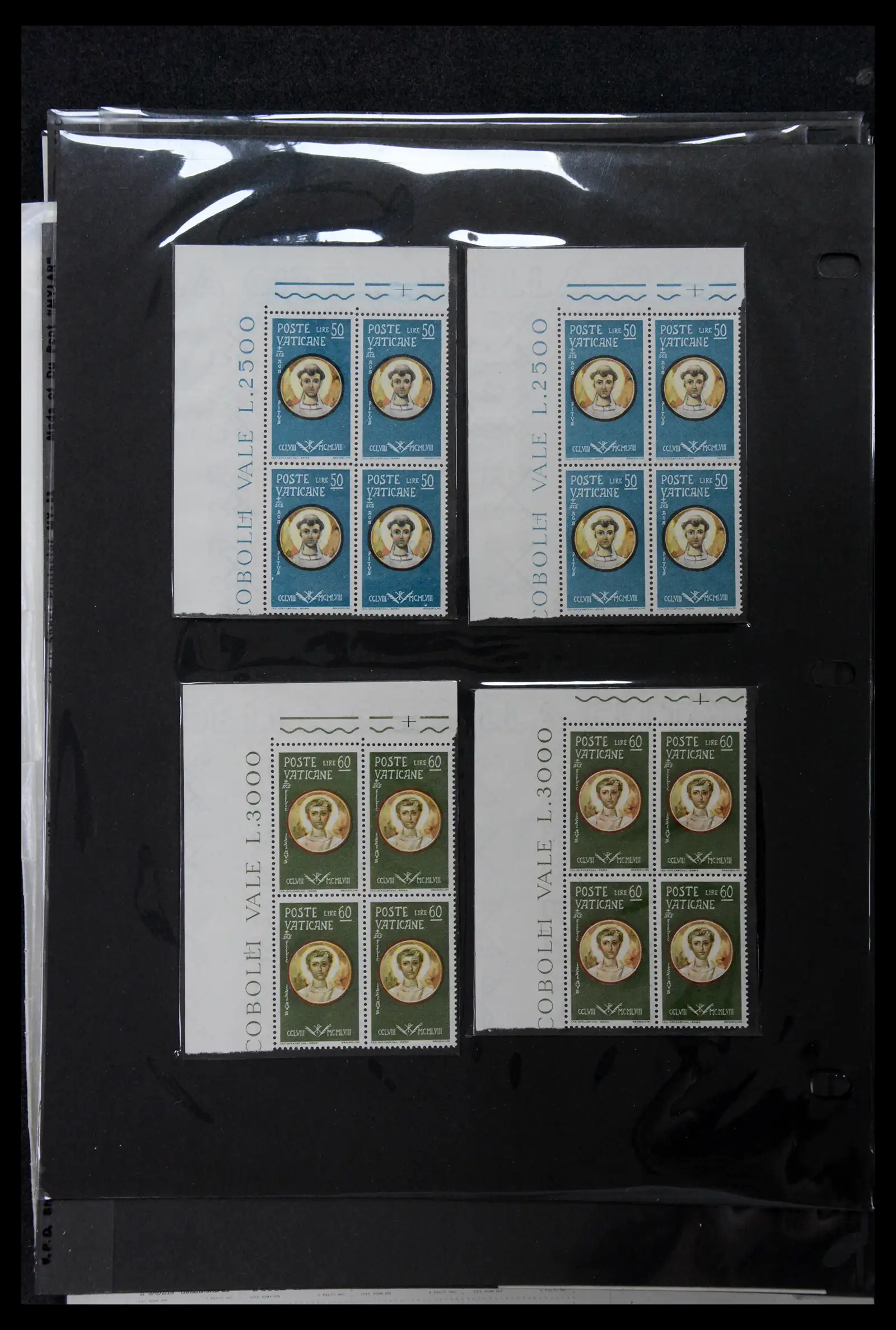 39182 0037 - Stamp collection 39182 Vaticaan 1929-2010.