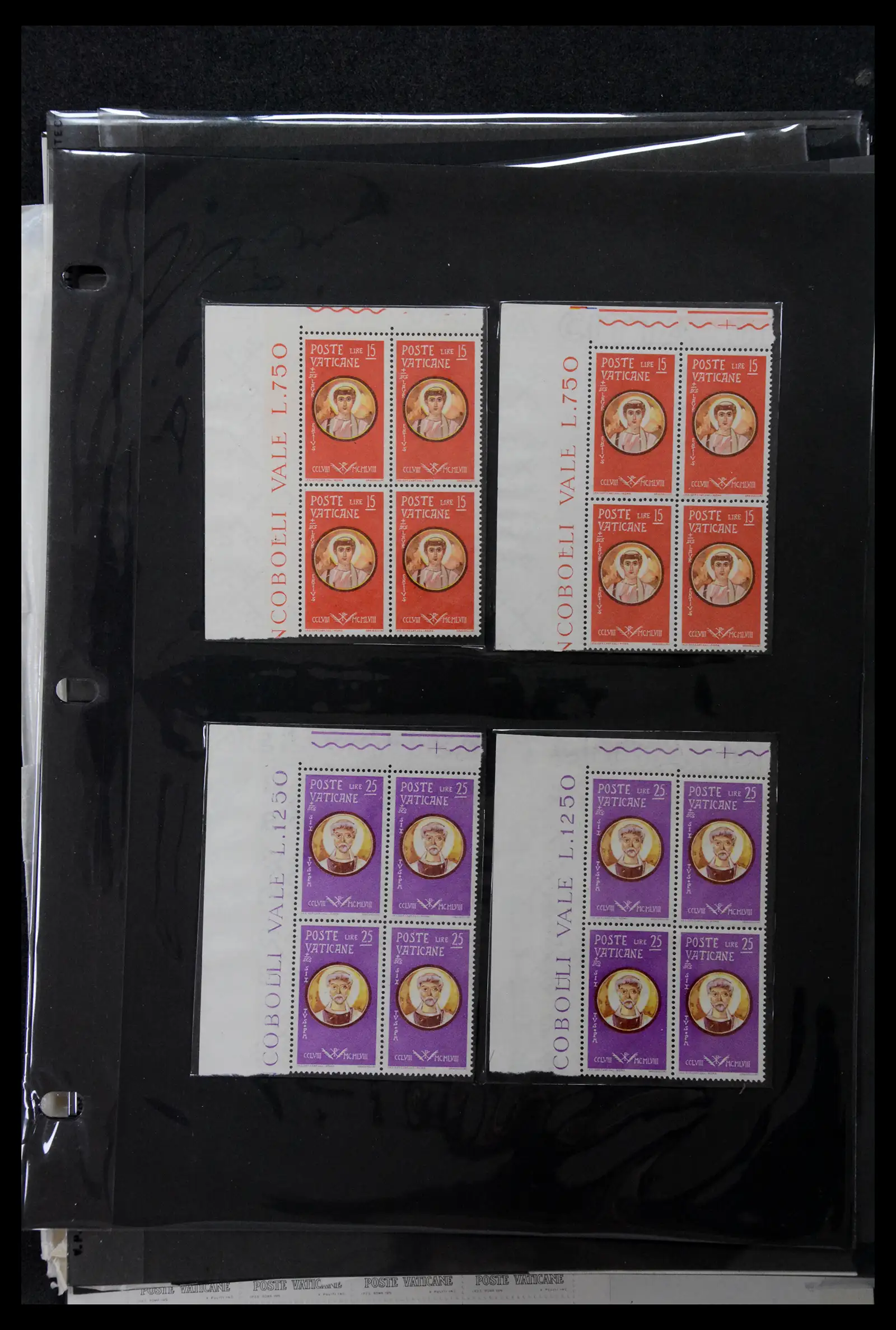 39182 0038 - Stamp collection 39182 Vaticaan 1929-2010.