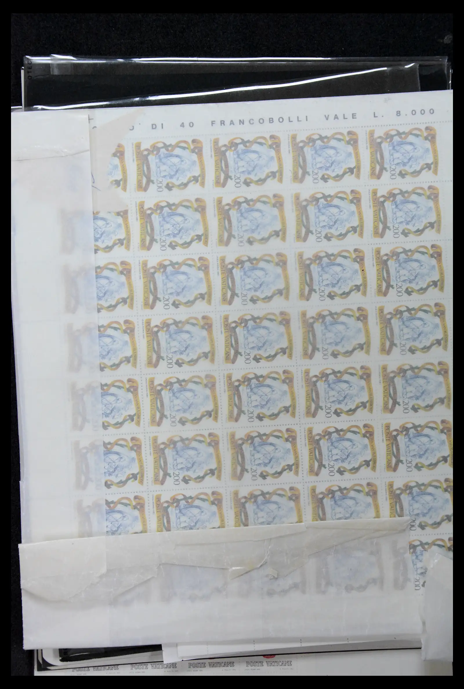 39182 0042 - Stamp collection 39182 Vaticaan 1929-2010.