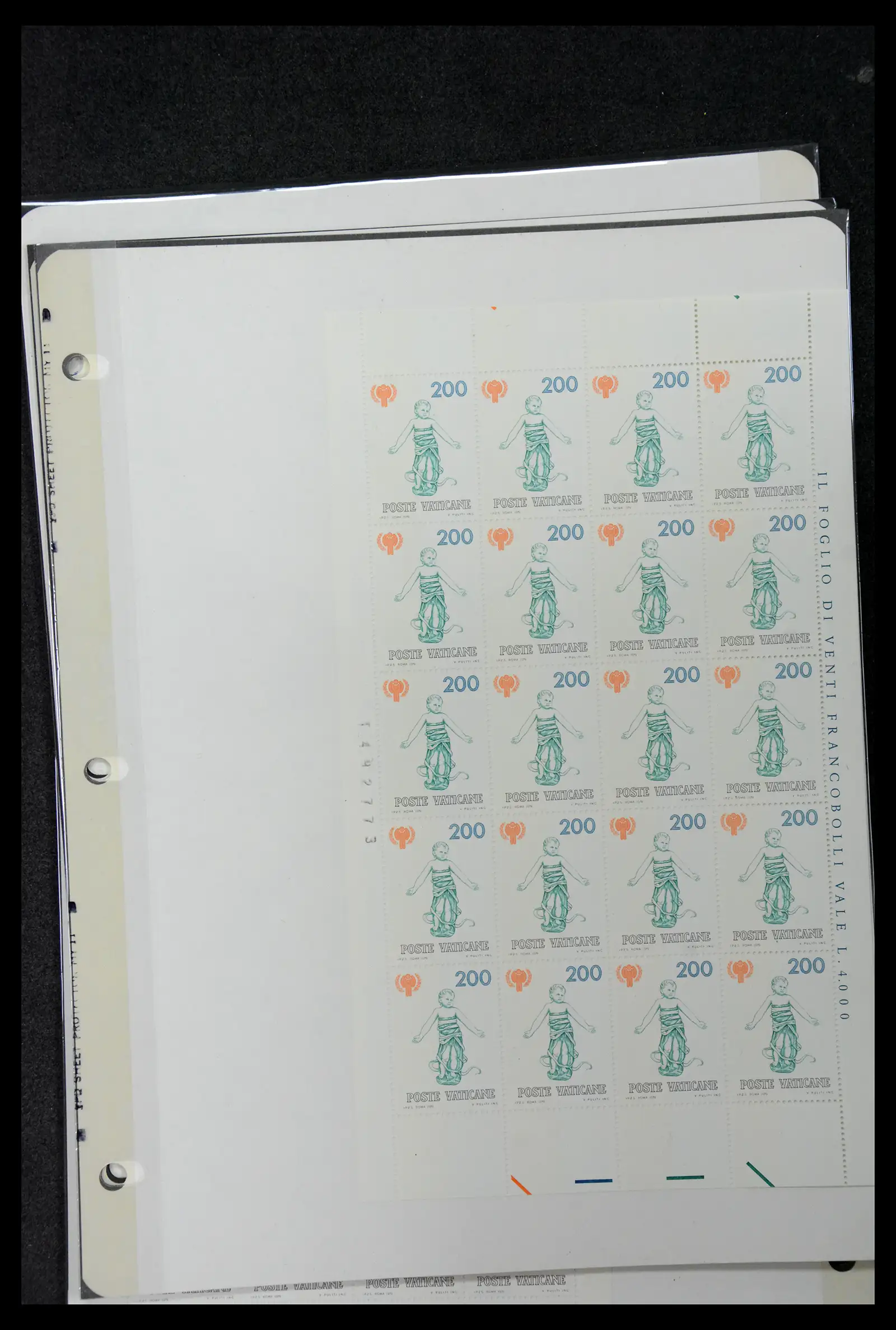 39182 0056 - Stamp collection 39182 Vaticaan 1929-2010.