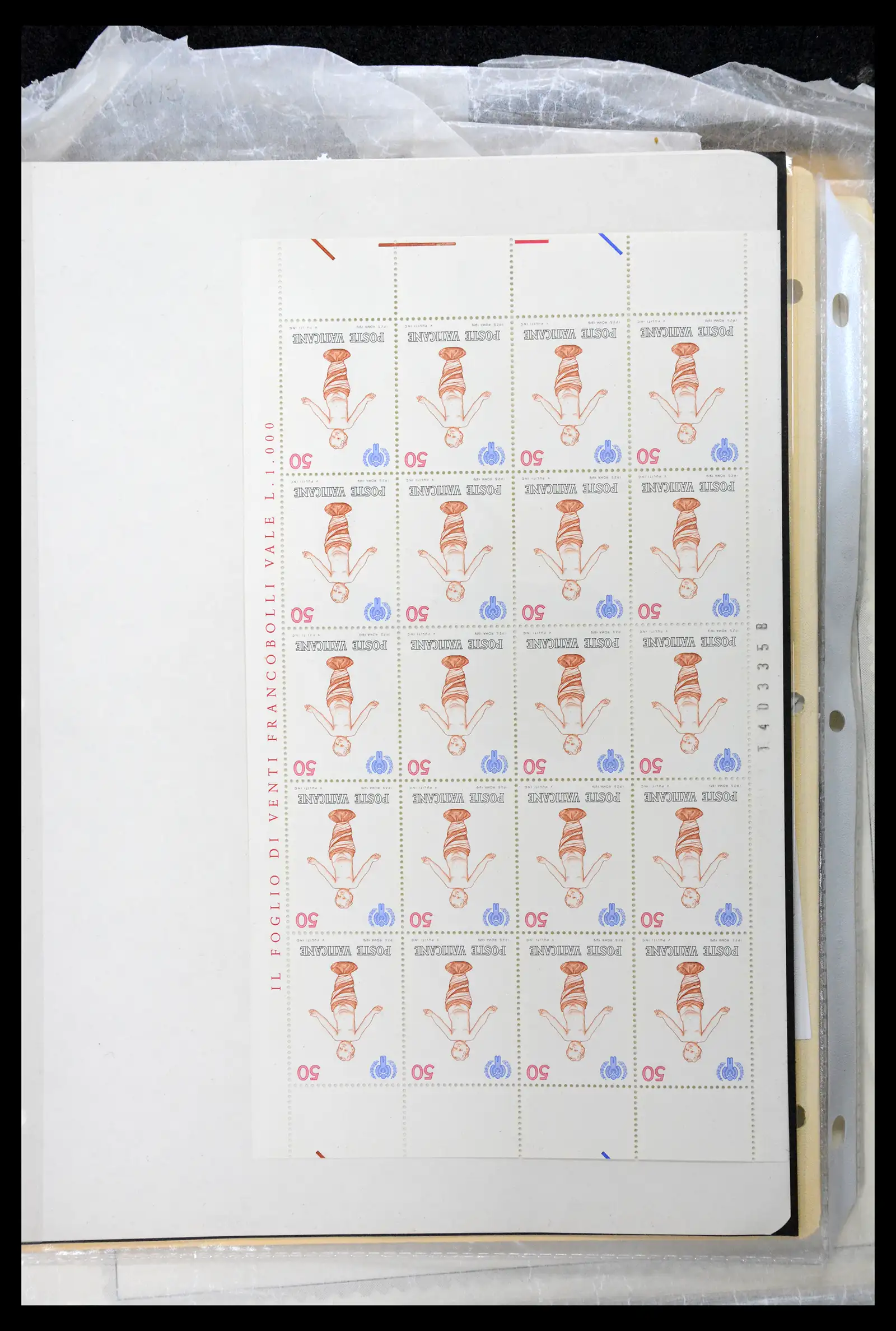 39182 0062 - Stamp collection 39182 Vaticaan 1929-2010.