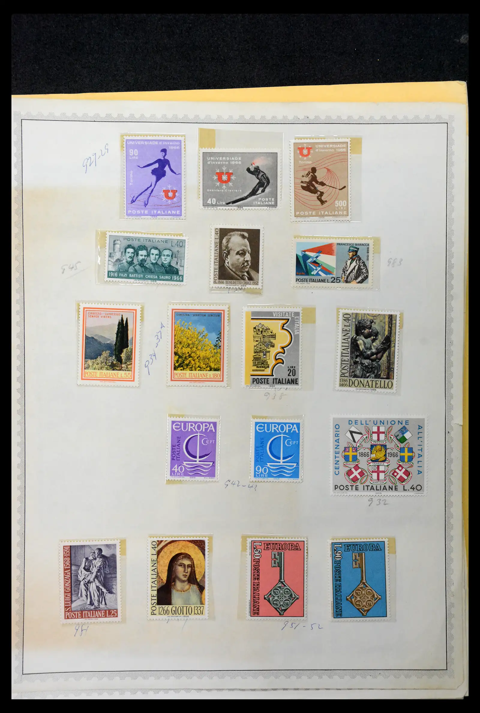 39182 0065 - Stamp collection 39182 Vaticaan 1929-2010.