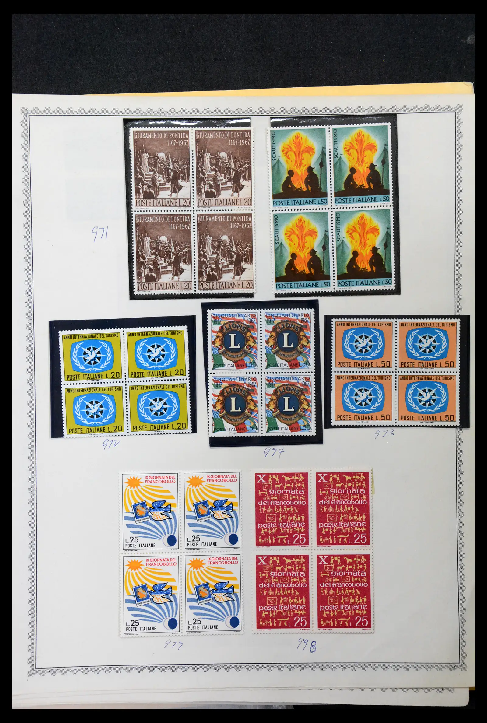 39182 0068 - Stamp collection 39182 Vaticaan 1929-2010.