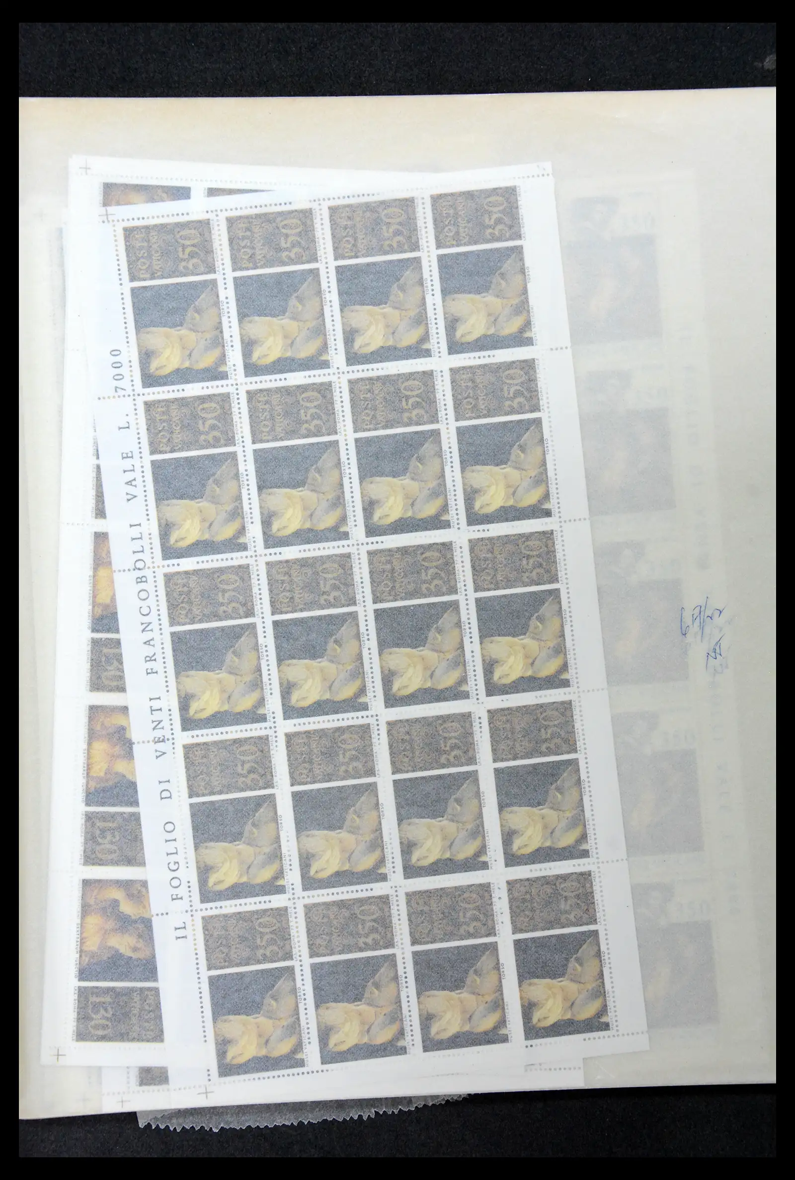 39182 0082 - Stamp collection 39182 Vaticaan 1929-2010.