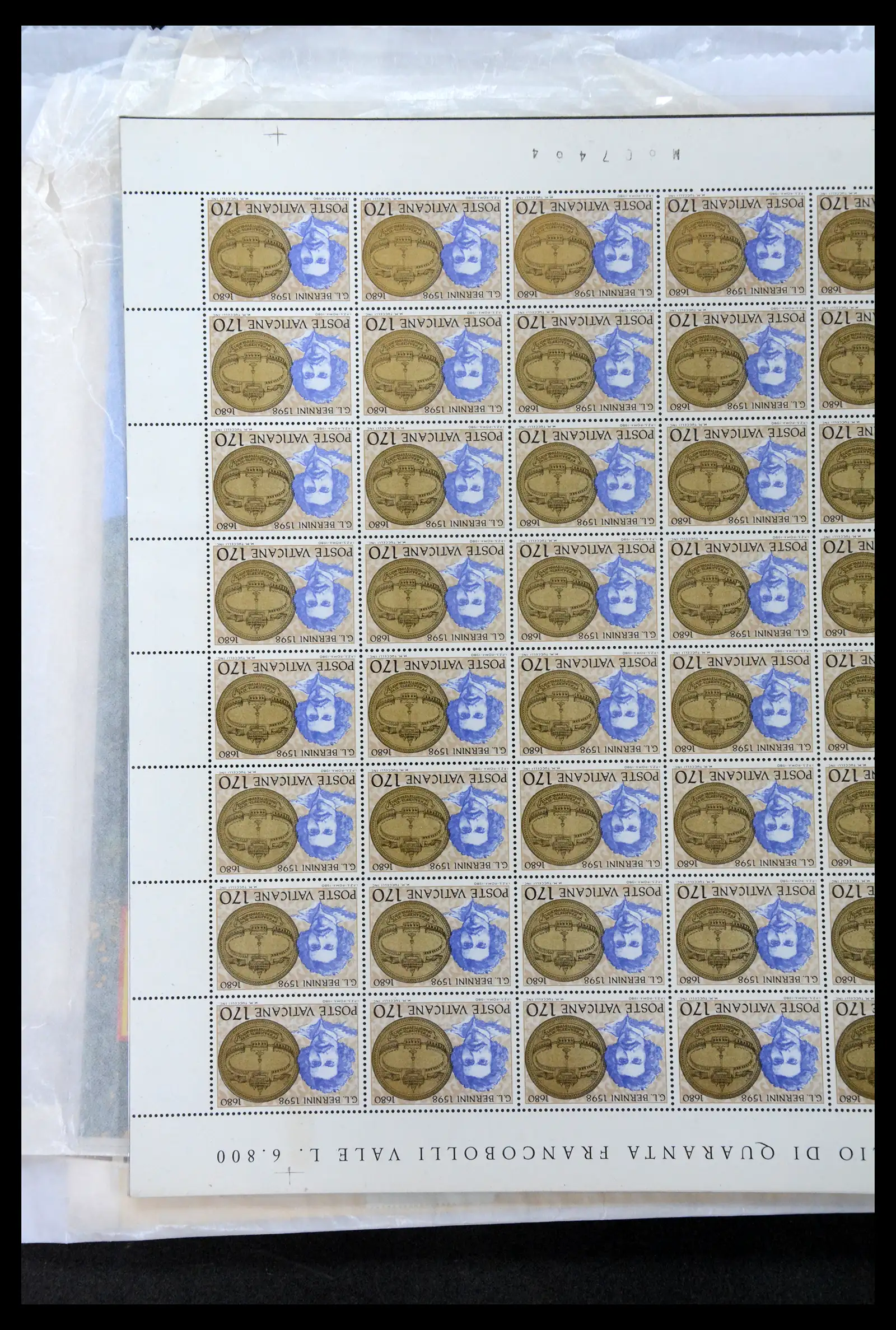 39182 0100 - Stamp collection 39182 Vaticaan 1929-2010.