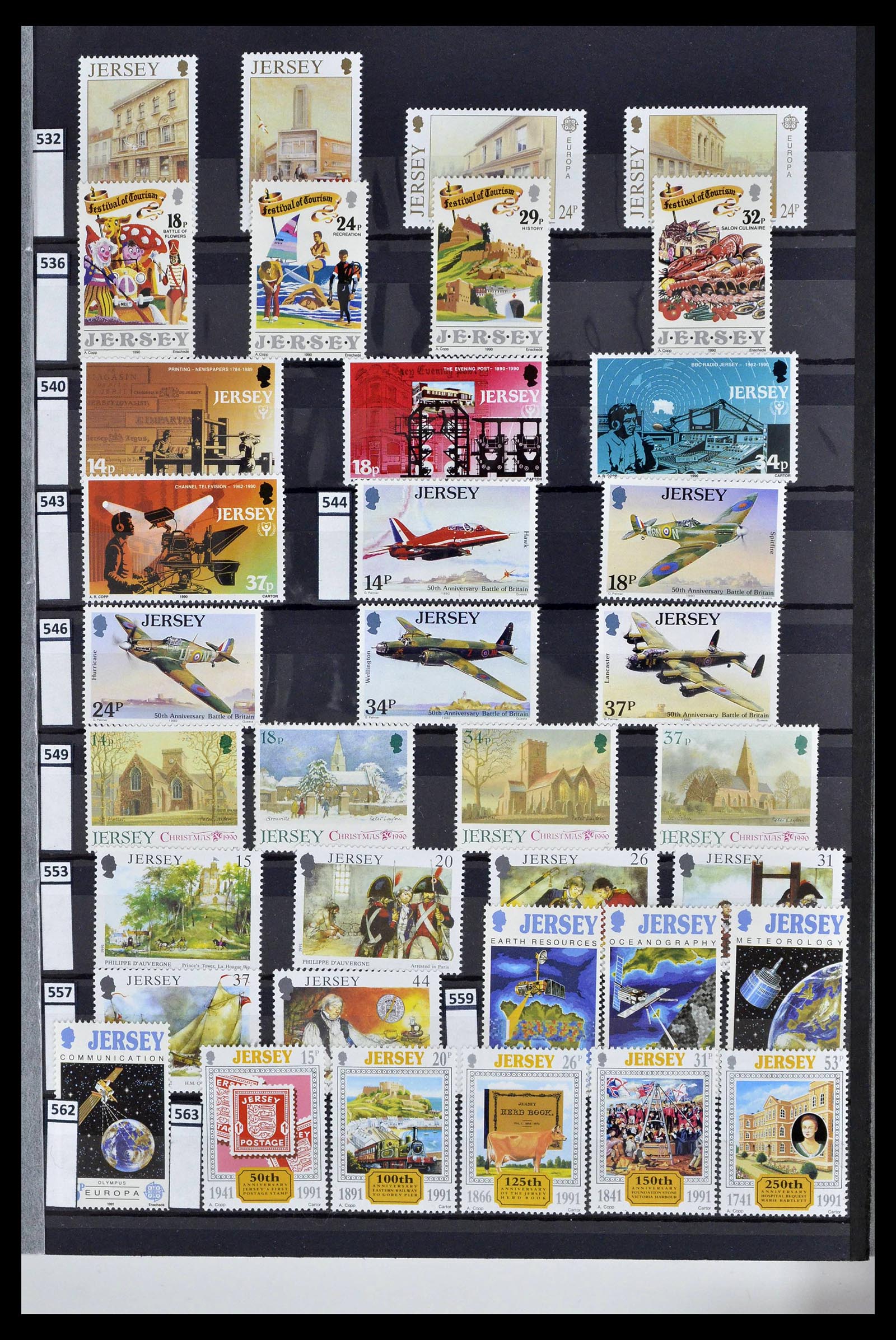 39197 0015 - Postzegelverzameling 39197 Kanaaleilanden 1941-2015.