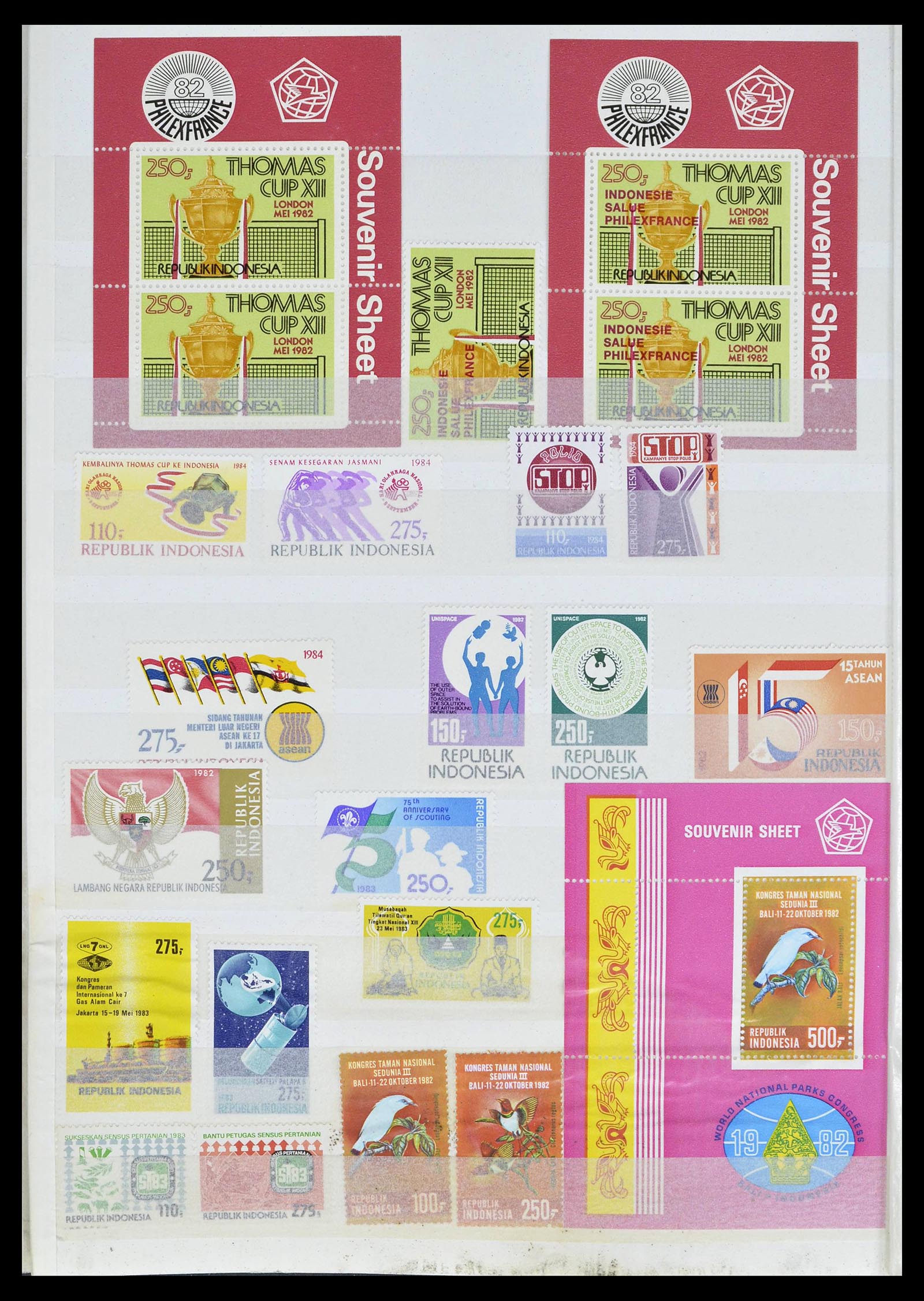 39244 0033 - Postzegelverzameling 39244 Indonesië 1950-2003.