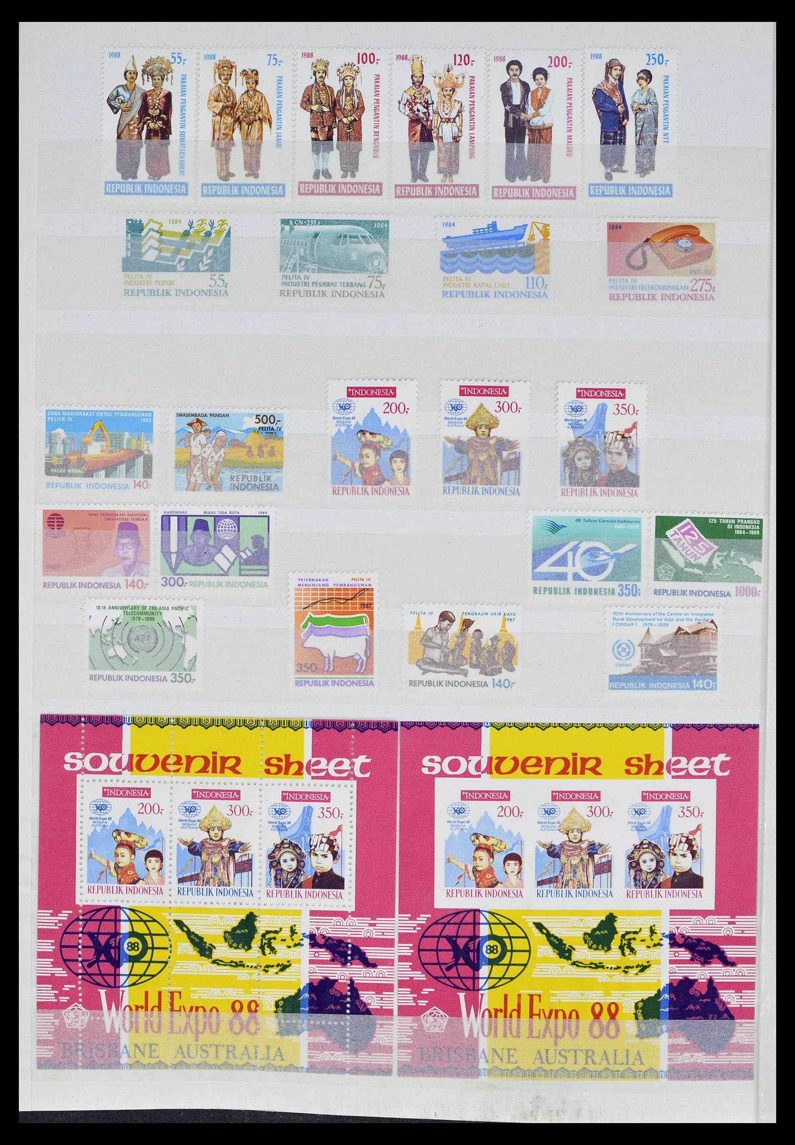 39244 0041 - Postzegelverzameling 39244 Indonesië 1950-2003.
