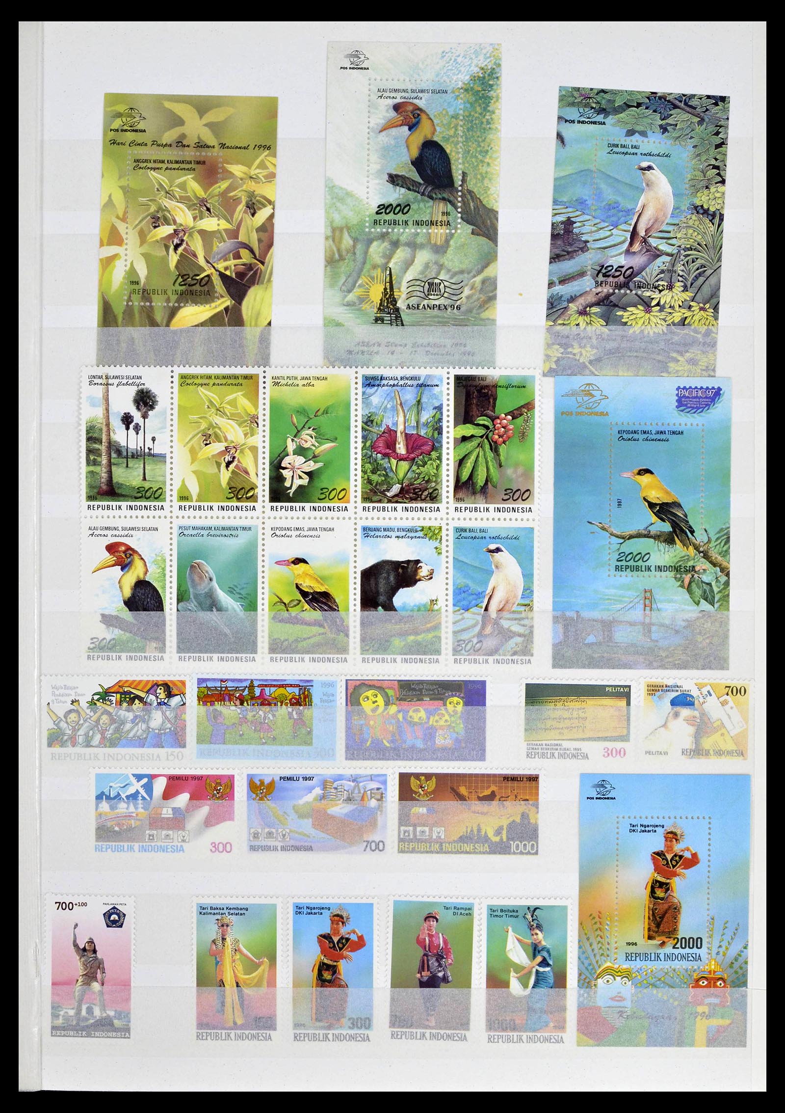 39244 0058 - Postzegelverzameling 39244 Indonesië 1950-2003.