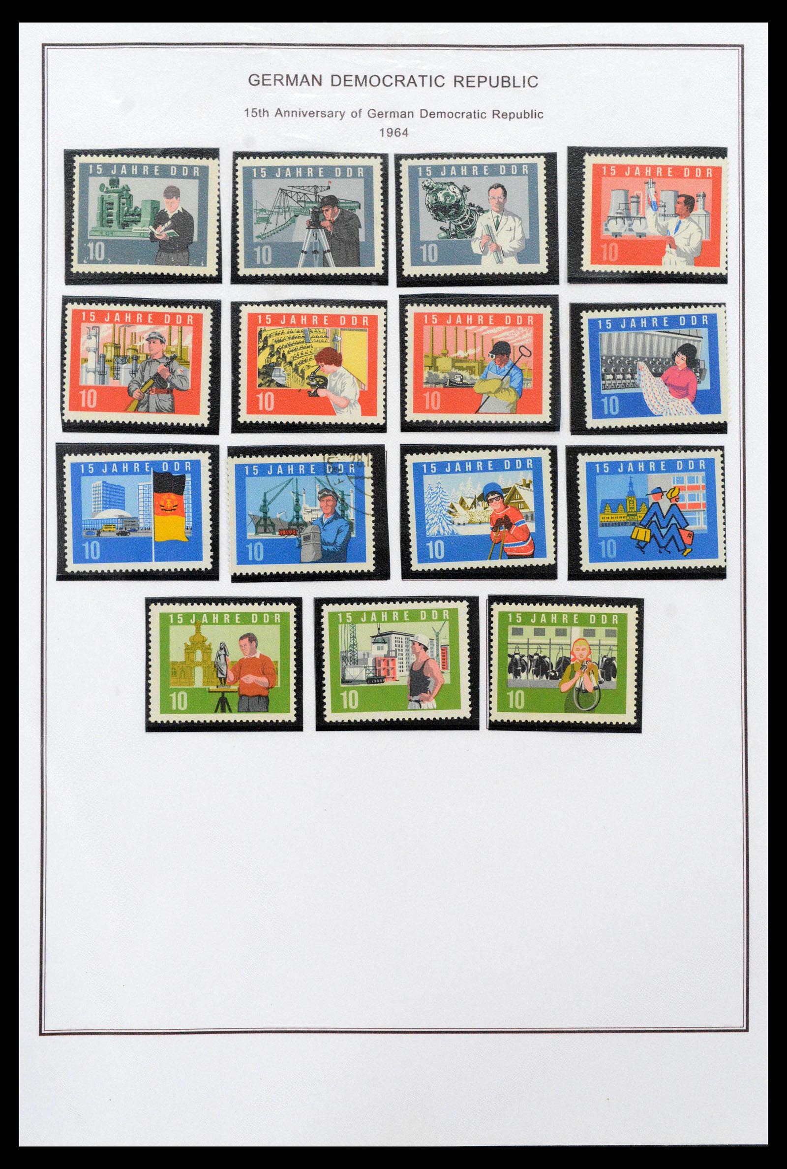 39351 0073 - Postzegelverzameling 39351 DDR 1949-1990.