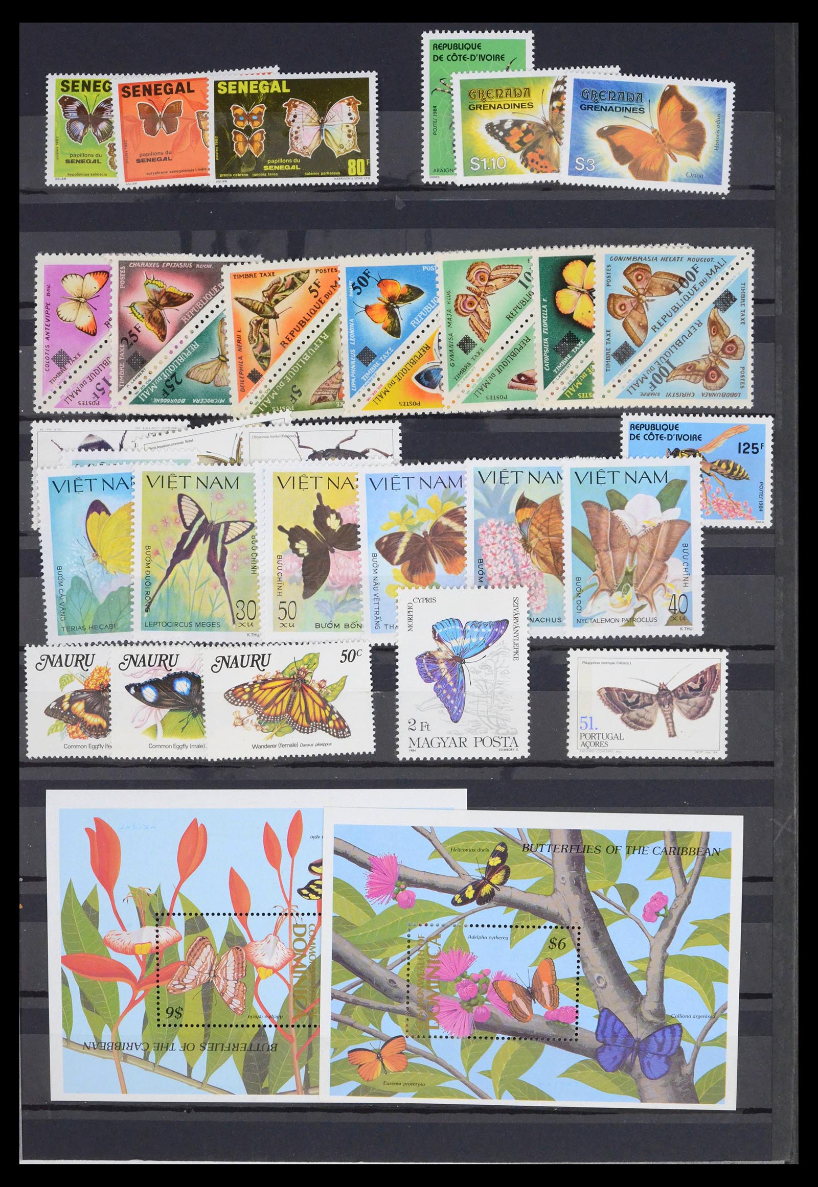39446 0001 - Postzegelverzameling 39446 Motief vlinders 1960-2000.