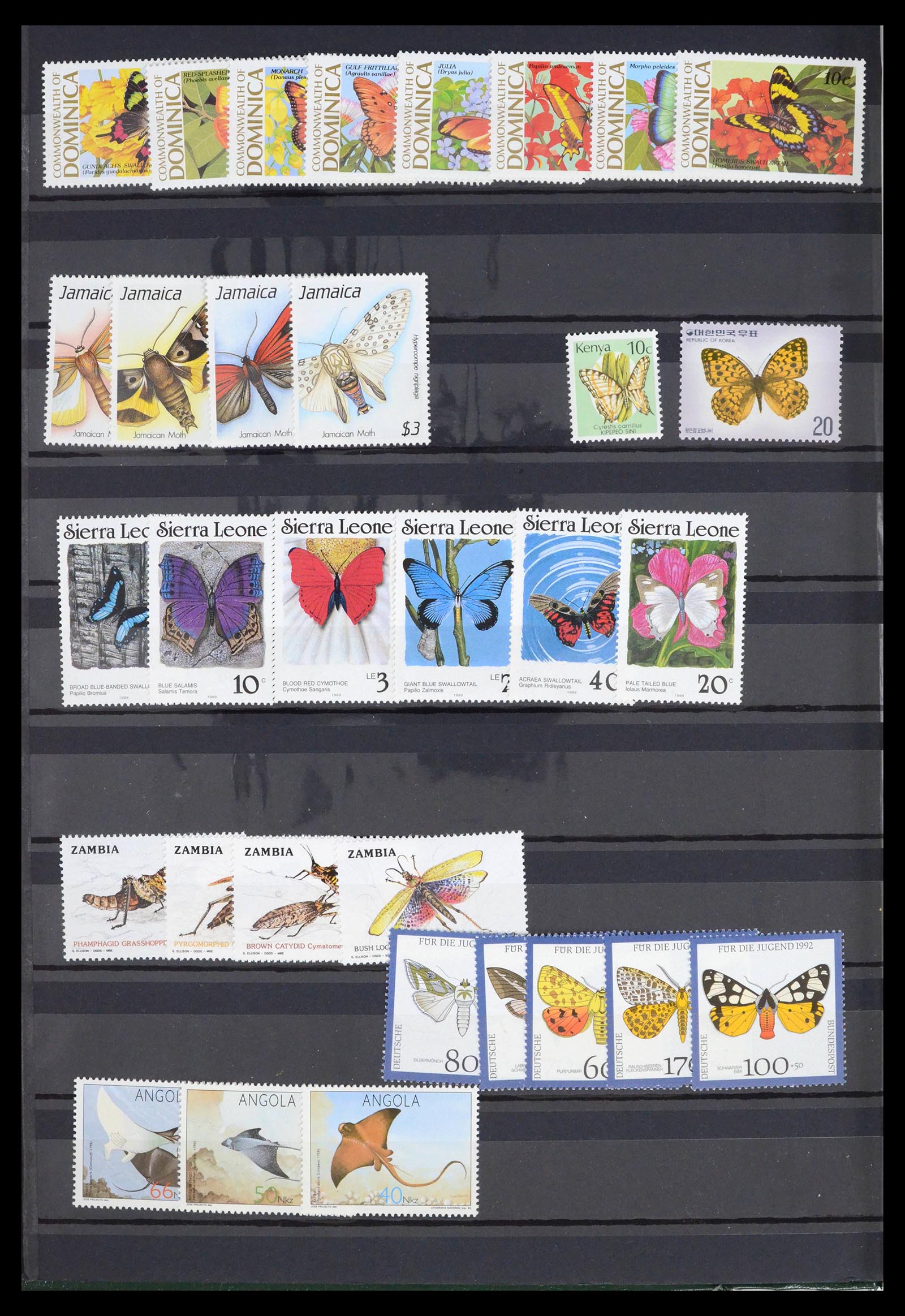 39446 0002 - Postzegelverzameling 39446 Motief vlinders 1960-2000.