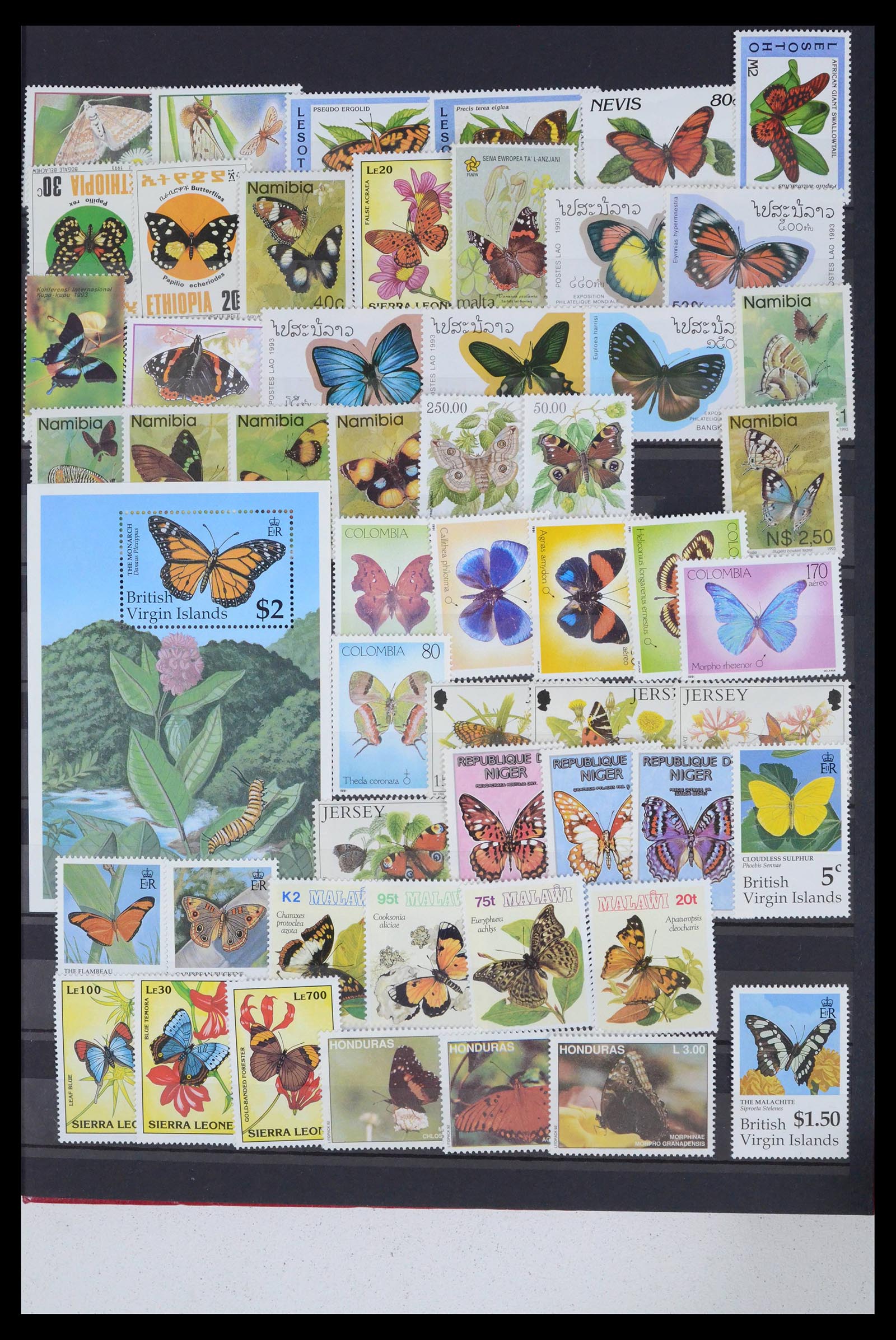 39446 0164 - Postzegelverzameling 39446 Motief vlinders 1960-2000.