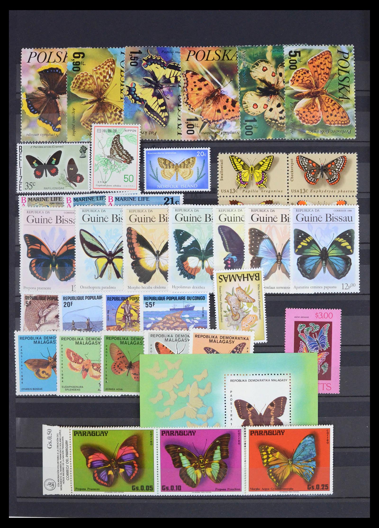 39446 0169 - Postzegelverzameling 39446 Motief vlinders 1960-2000.