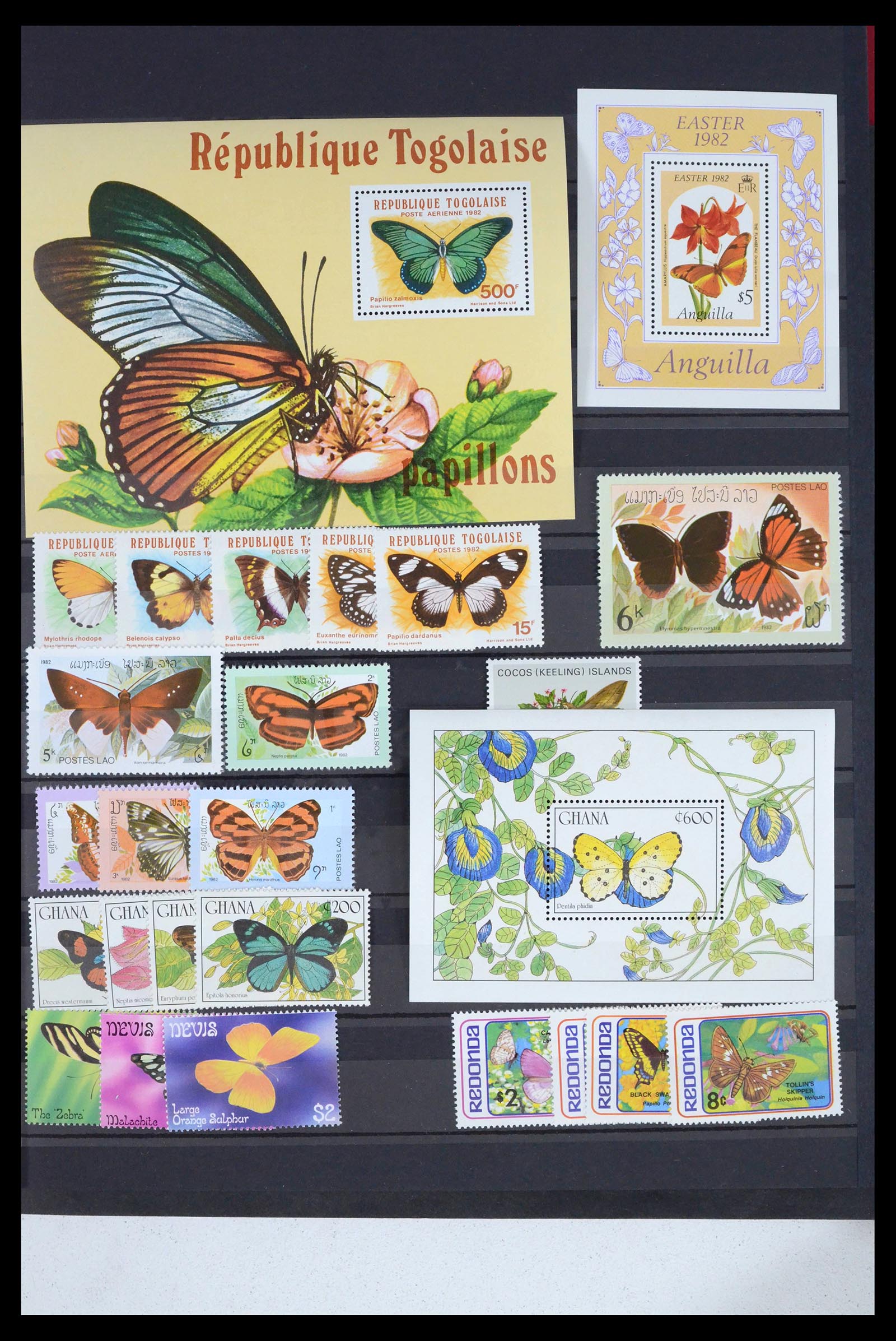 39446 0172 - Postzegelverzameling 39446 Motief vlinders 1960-2000.