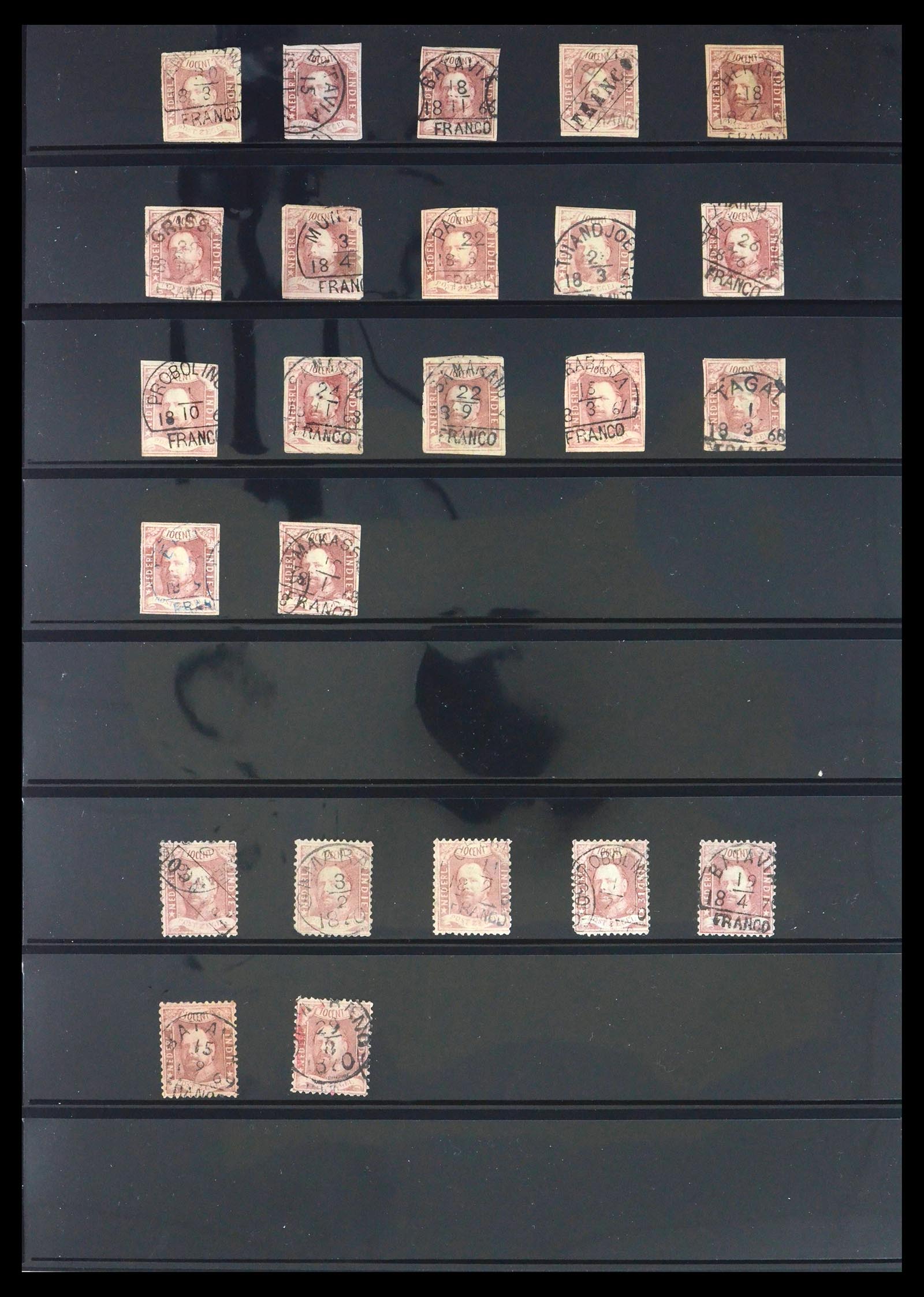 39543 0001 - Postzegelverzameling 39543 Nederlands Indië halfrond franco stempels 