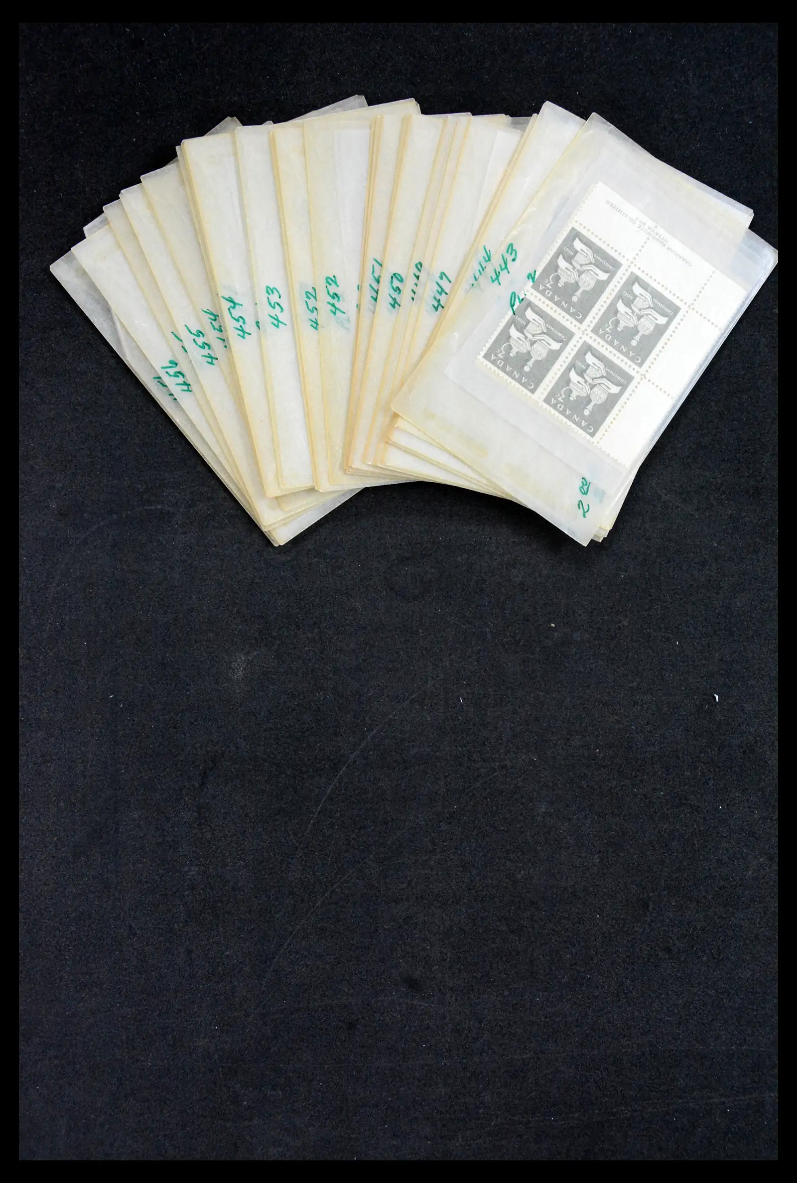 39745 0008 - Stamp collection 39745 Canada mint never hinged 1882-1990.