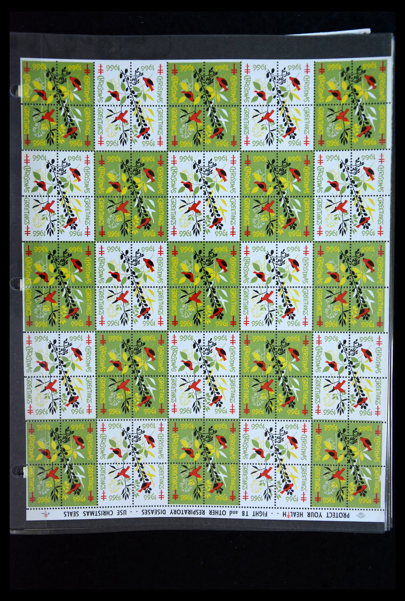 39784 0005 - Stamp collection 39784 USA Christmas seals 1909-1990.