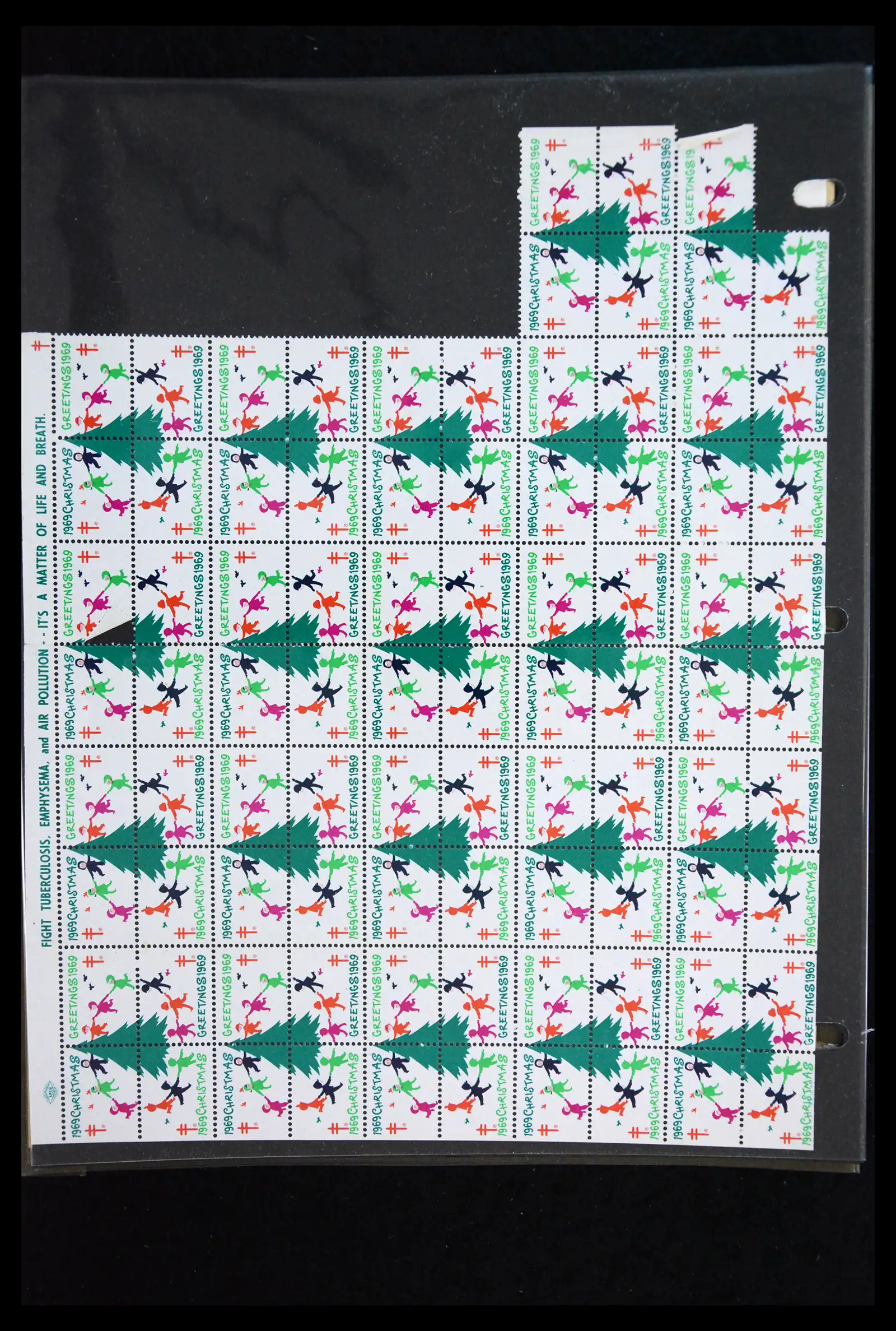 39784 0010 - Stamp collection 39784 USA Christmas seals 1909-1990.