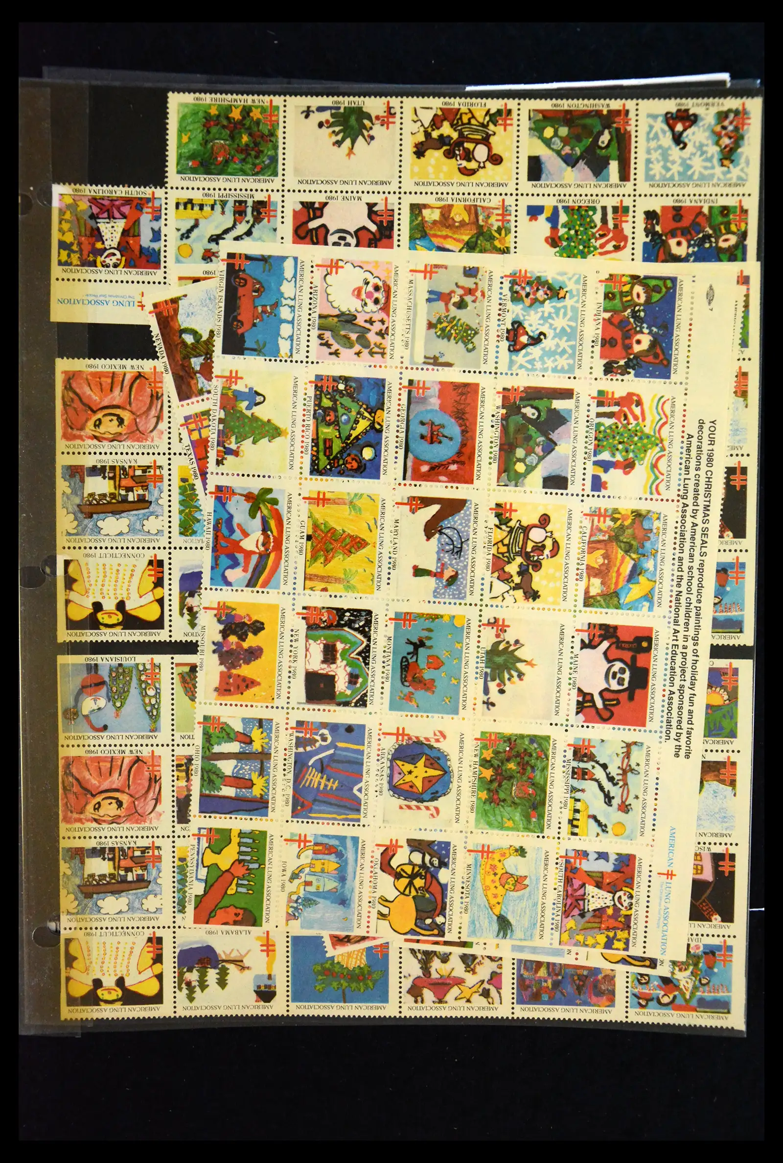 39784 0014 - Stamp collection 39784 USA Christmas seals 1909-1990.