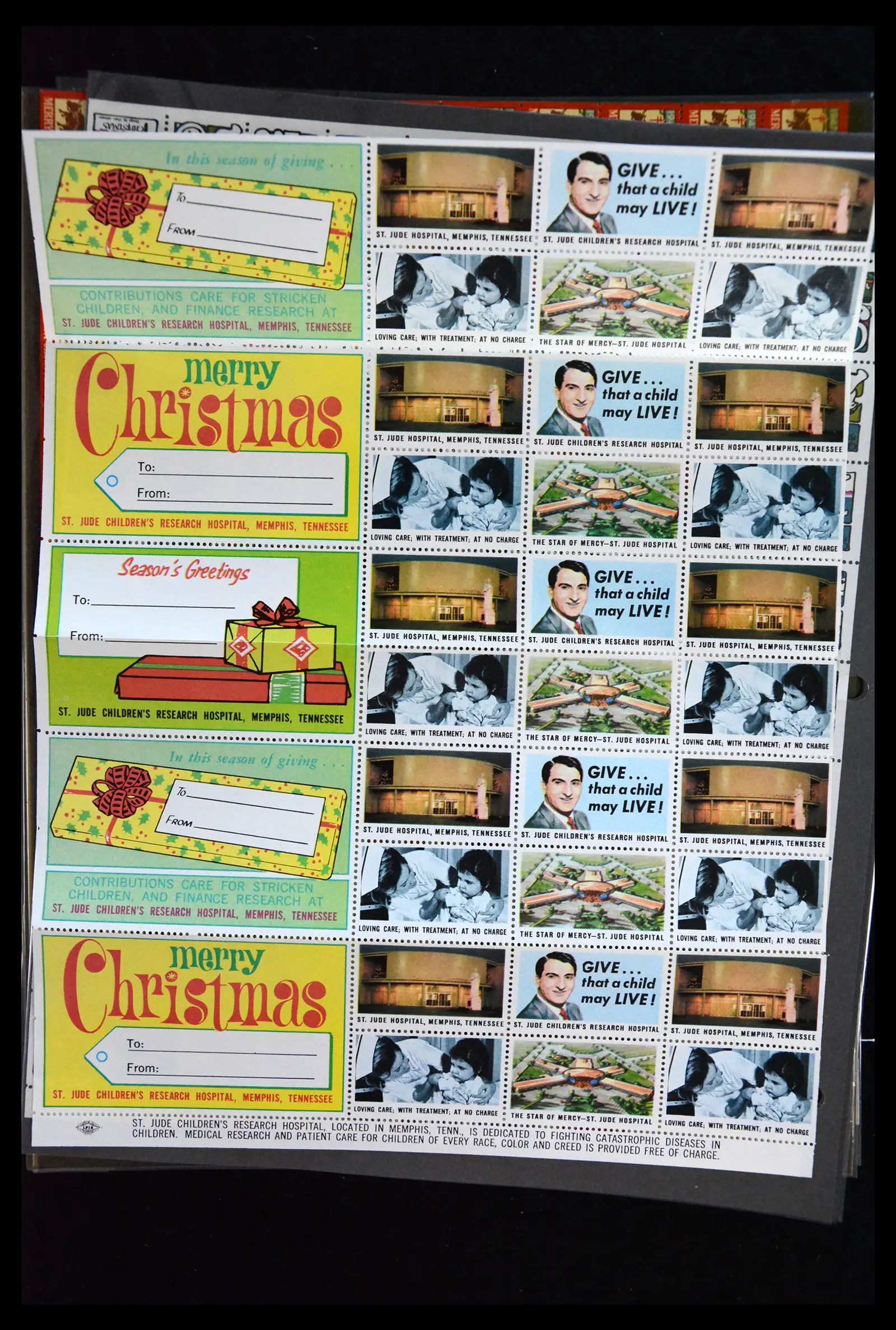 39784 0016 - Stamp collection 39784 USA Christmas seals 1909-1990.