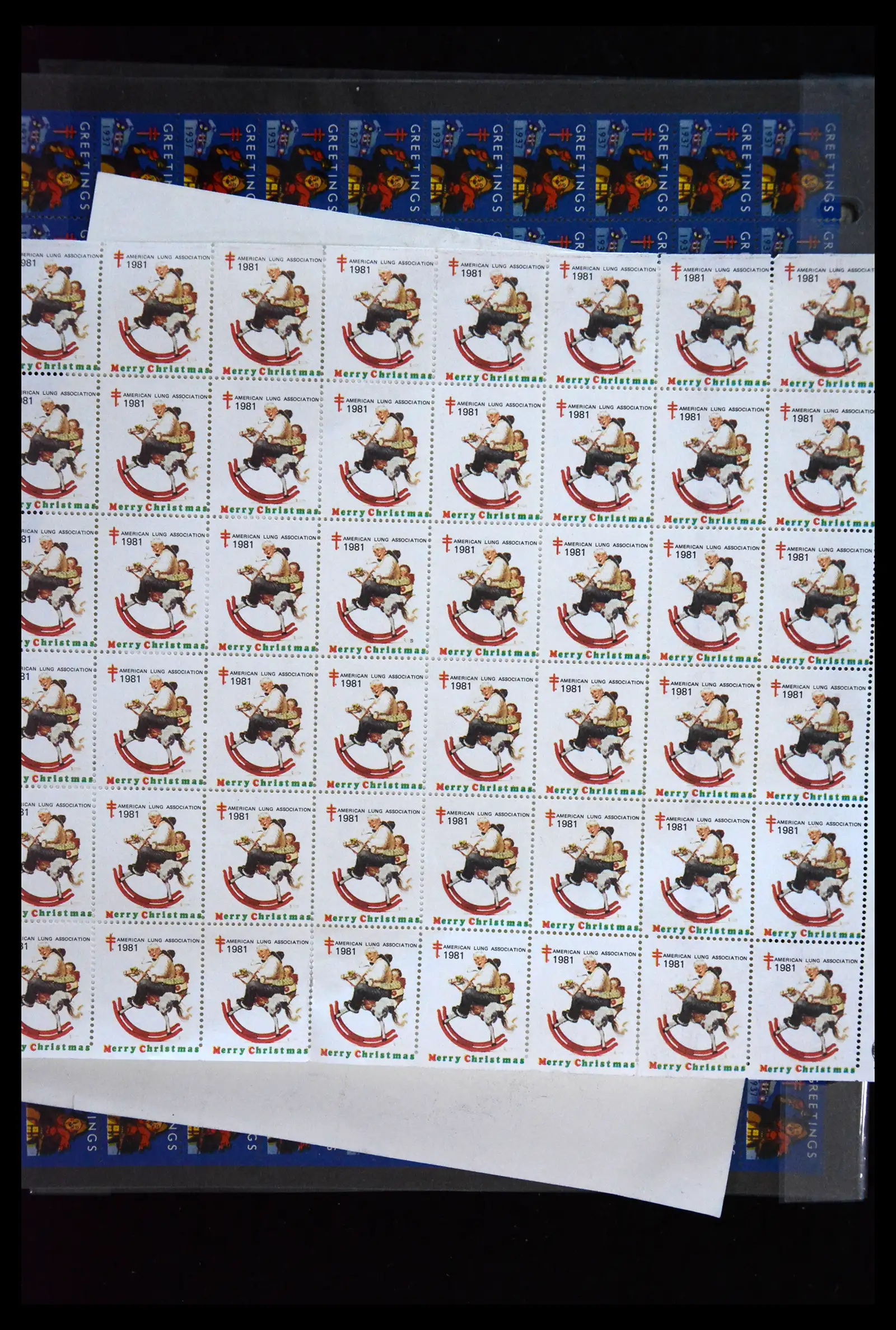 39784 0032 - Stamp collection 39784 USA Christmas seals 1909-1990.