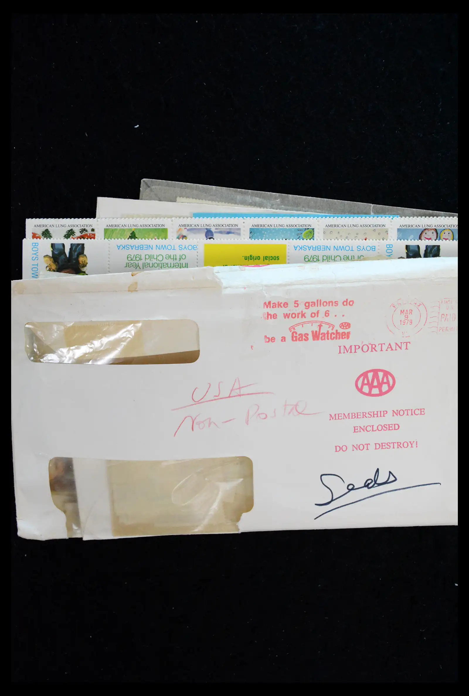 39784 0064 - Stamp collection 39784 USA Christmas seals 1909-1990.