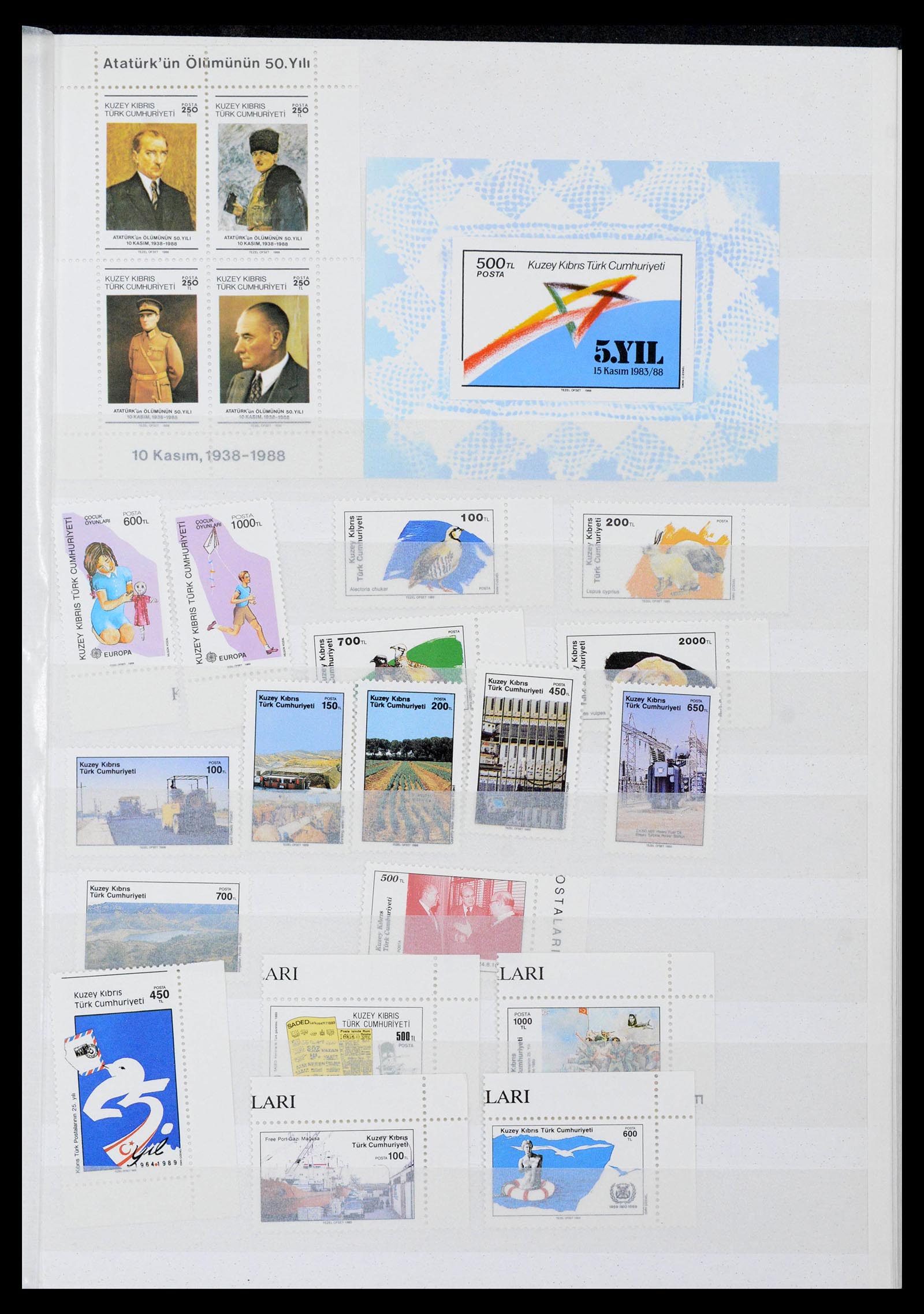 39816 0010 - Postzegelverzameling 39816 Turks Cyprus 1974-2004.