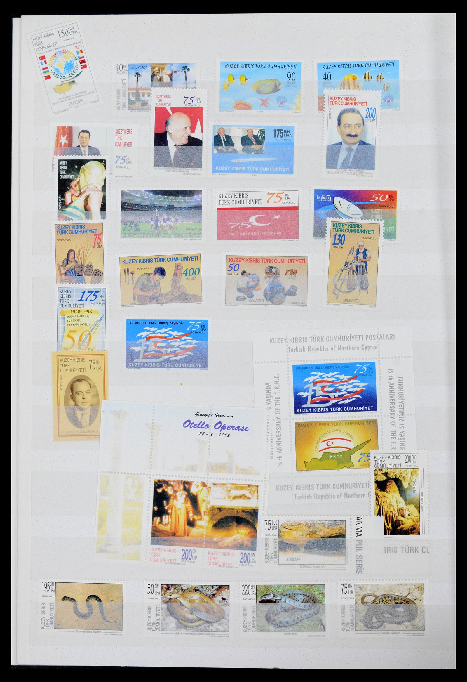 39816 0019 - Postzegelverzameling 39816 Turks Cyprus 1974-2004.
