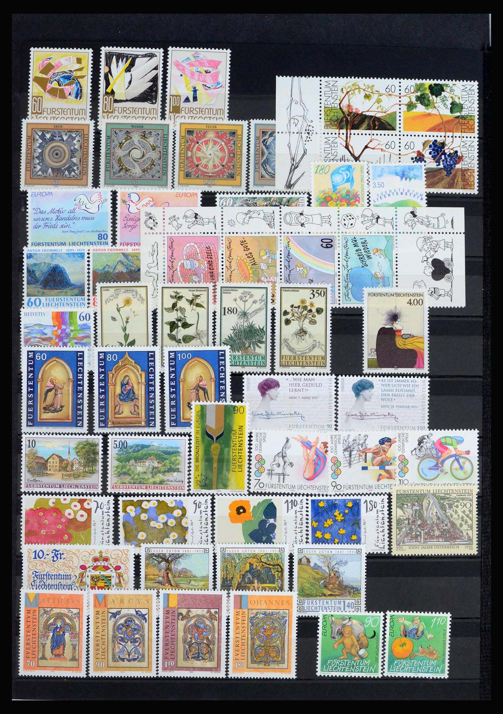 40053 0018 - Postzegelverzameling 40053 Liechtenstein 1912-2013.