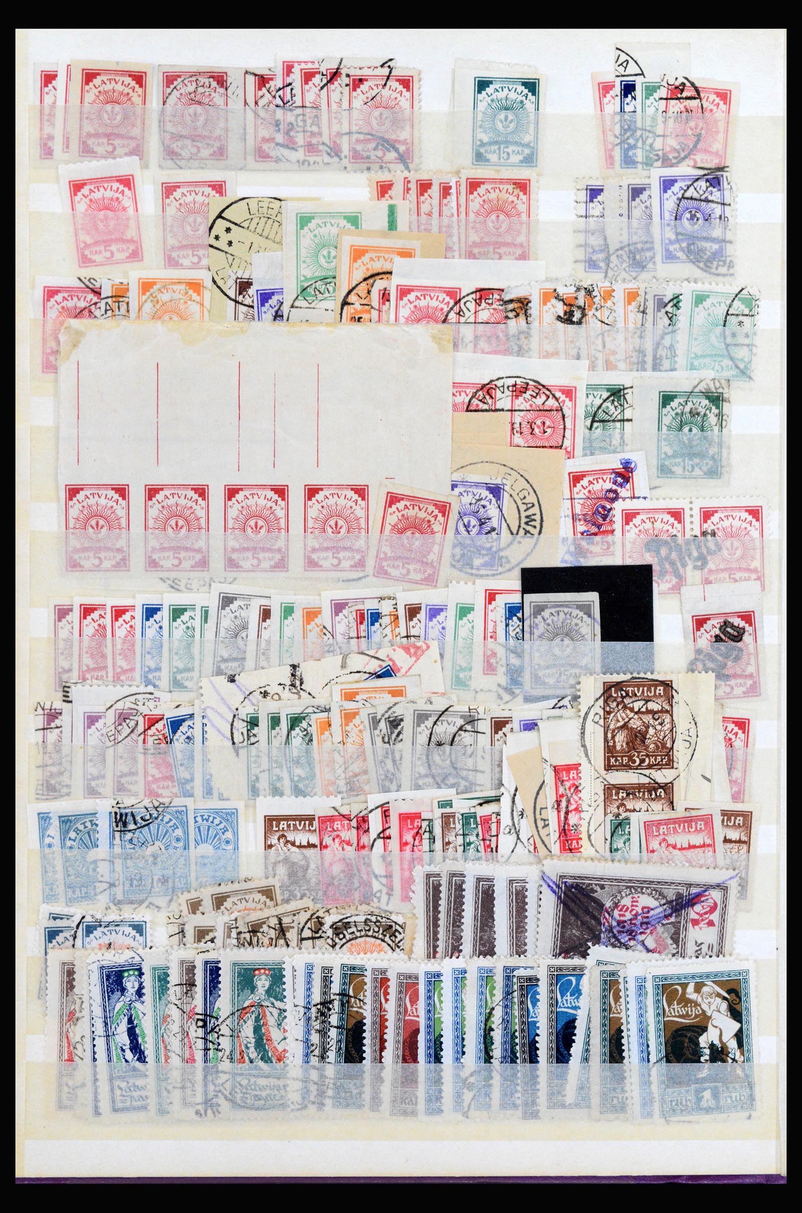 40222 0006 - Postzegelverzameling 40222 Baltische Staten 1918-1945.