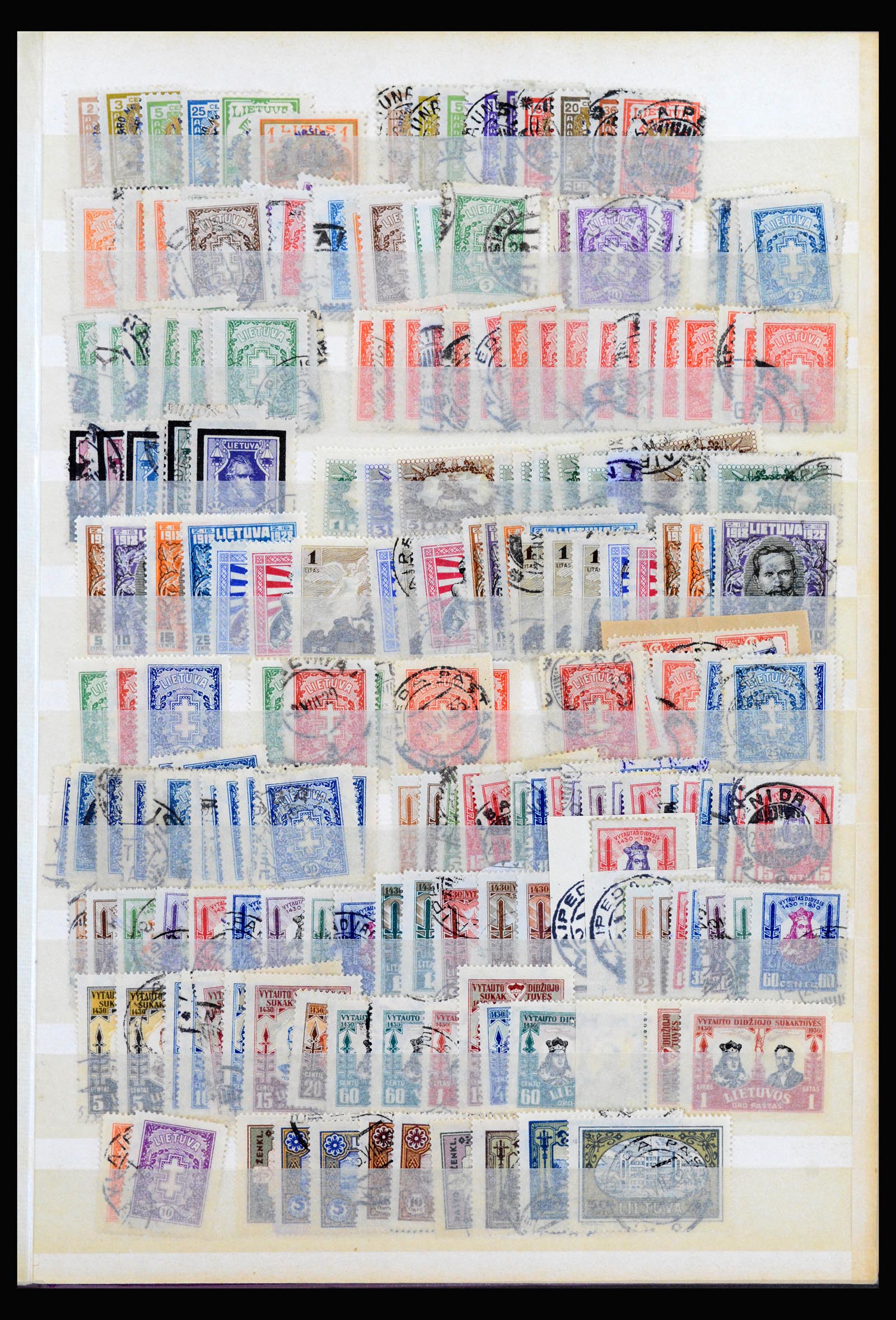 40222 0017 - Postzegelverzameling 40222 Baltische Staten 1918-1945.