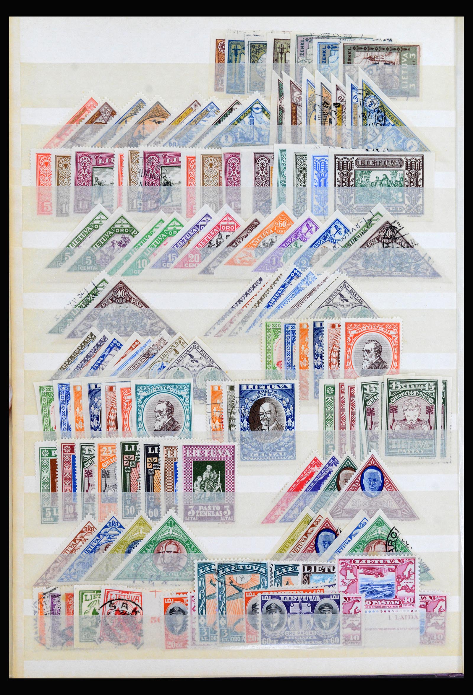 40222 0018 - Postzegelverzameling 40222 Baltische Staten 1918-1945.