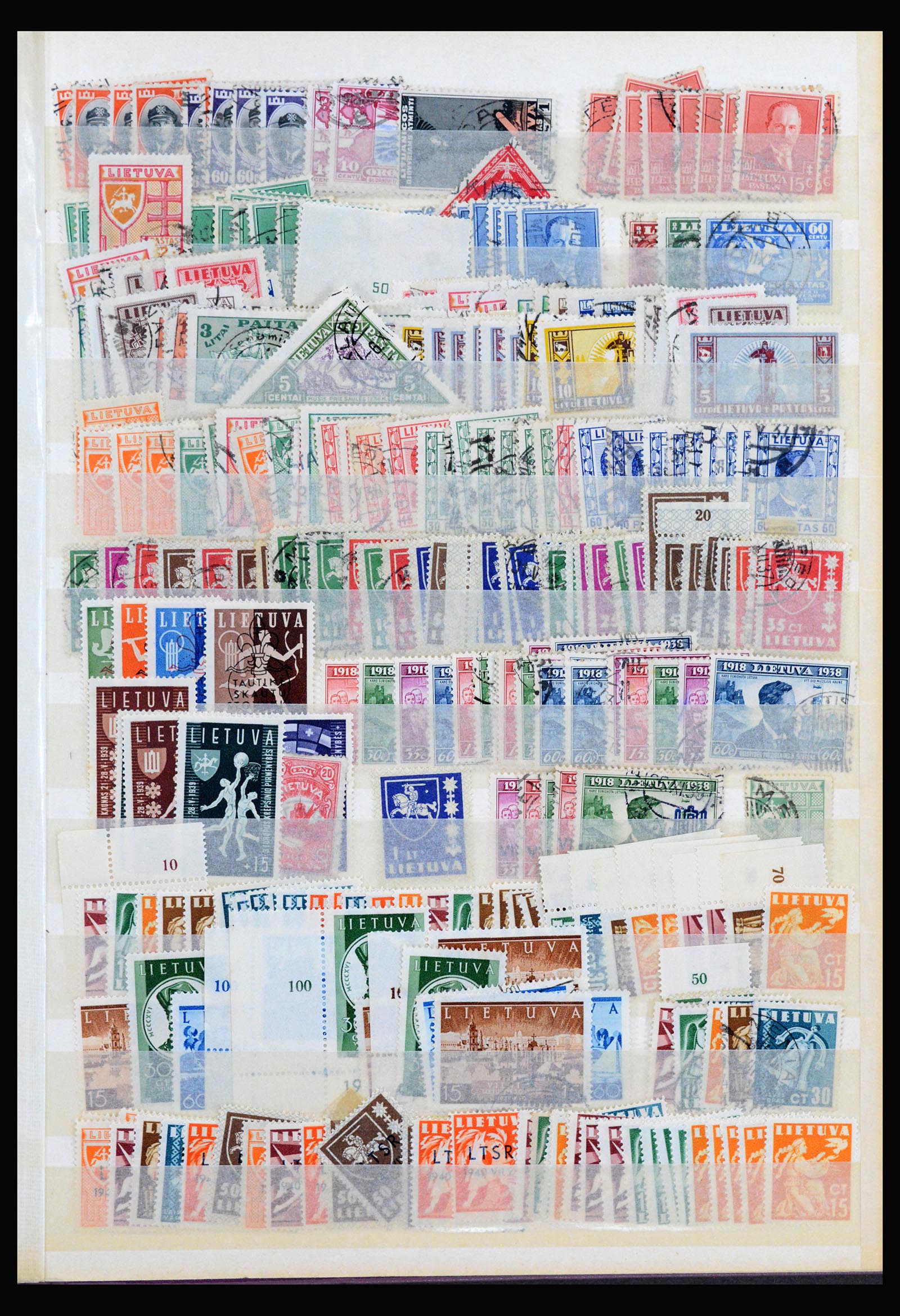 40222 0019 - Postzegelverzameling 40222 Baltische Staten 1918-1945.