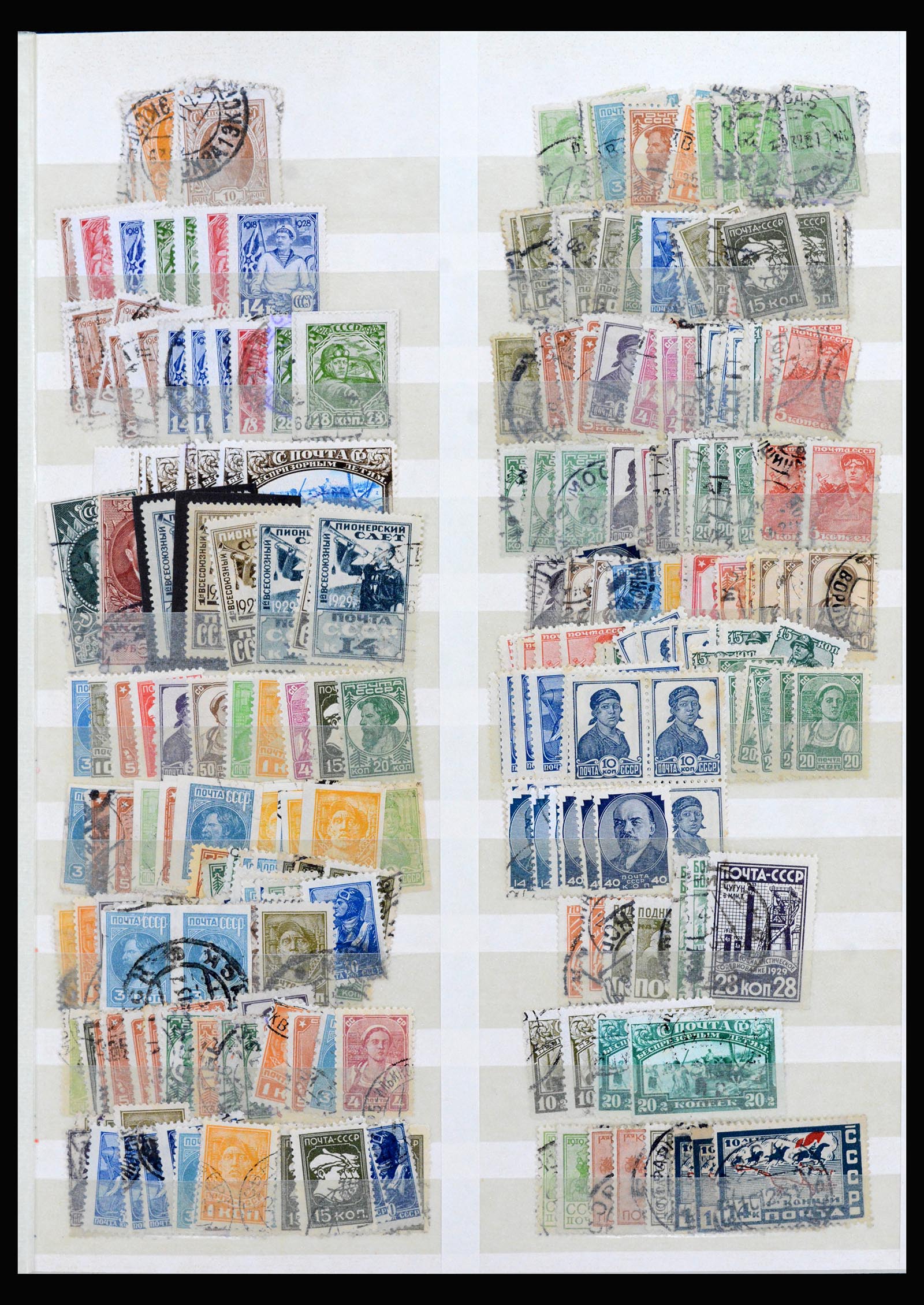 40232 0003 - Postzegel verzameling 40232 Rusland en gebieden 1922-1970.