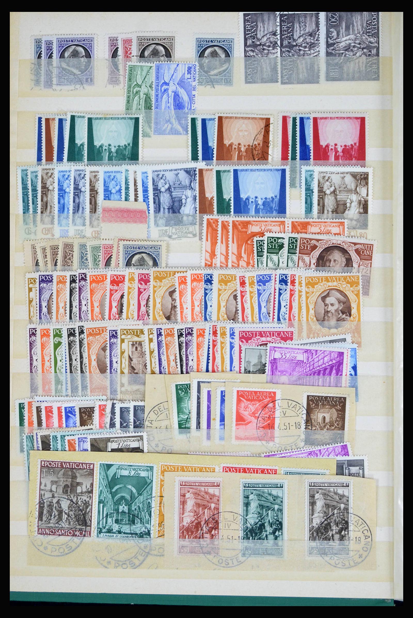 40242 0002 - Postzegelverzameling 40242 Vaticaan/San Marino 1877-2000.