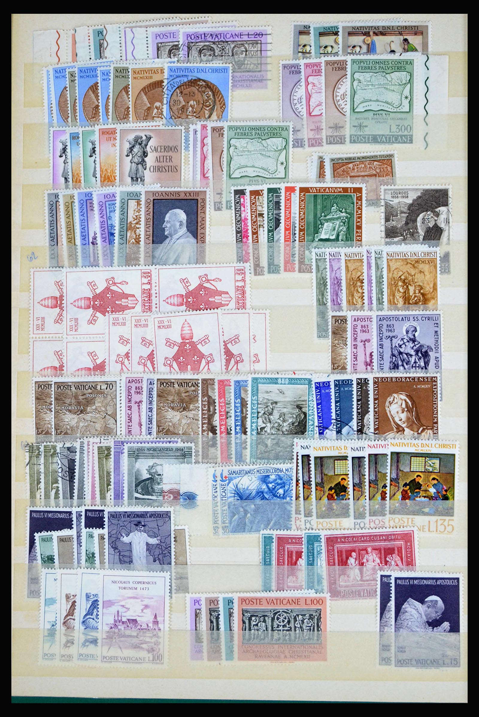 40242 0006 - Postzegelverzameling 40242 Vaticaan/San Marino 1877-2000.