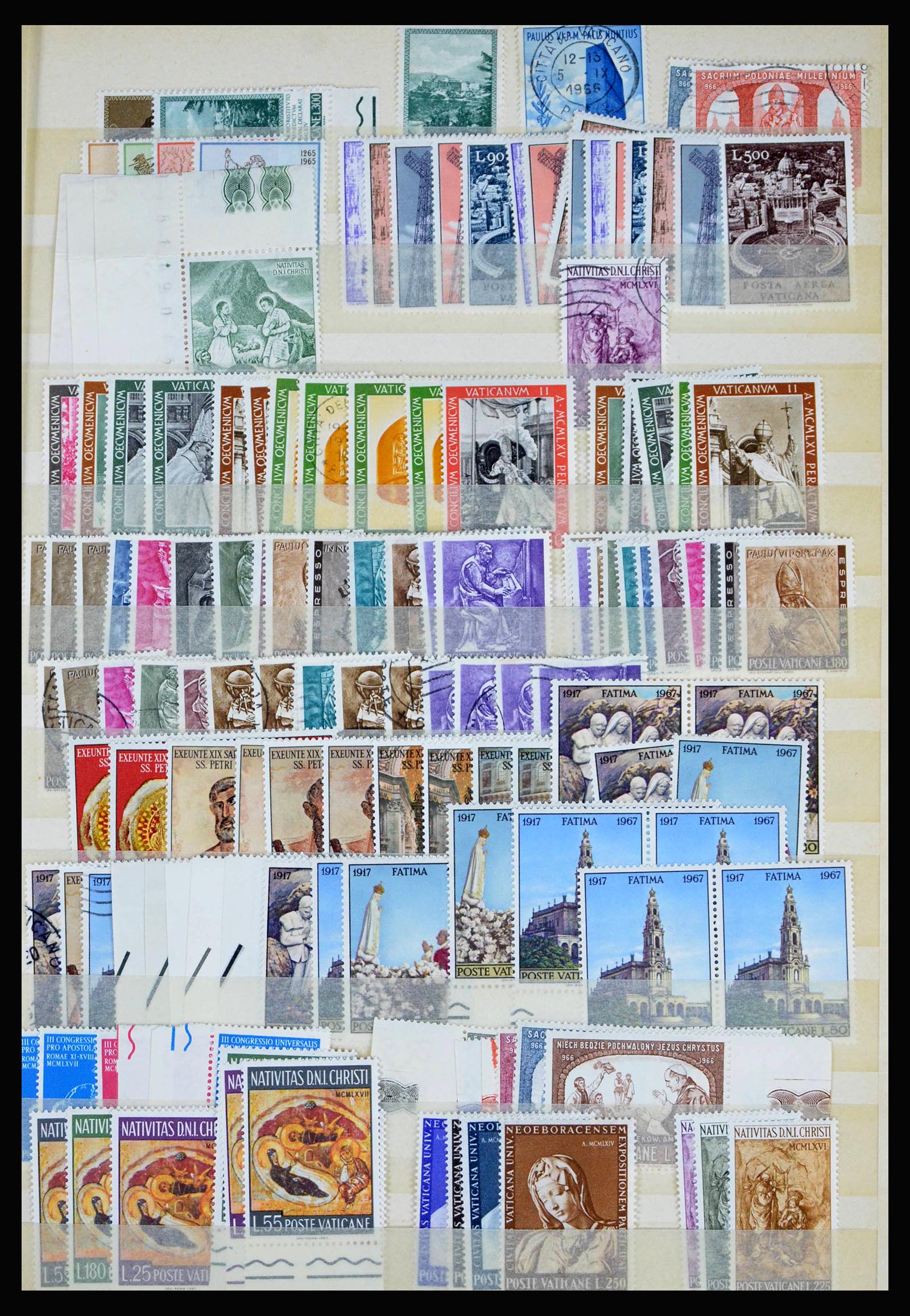 40242 0007 - Postzegelverzameling 40242 Vaticaan/San Marino 1877-2000.