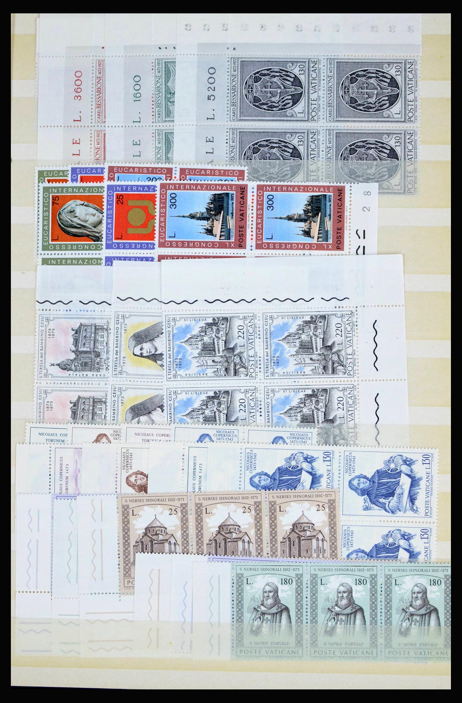 40242 0011 - Postzegelverzameling 40242 Vaticaan/San Marino 1877-2000.